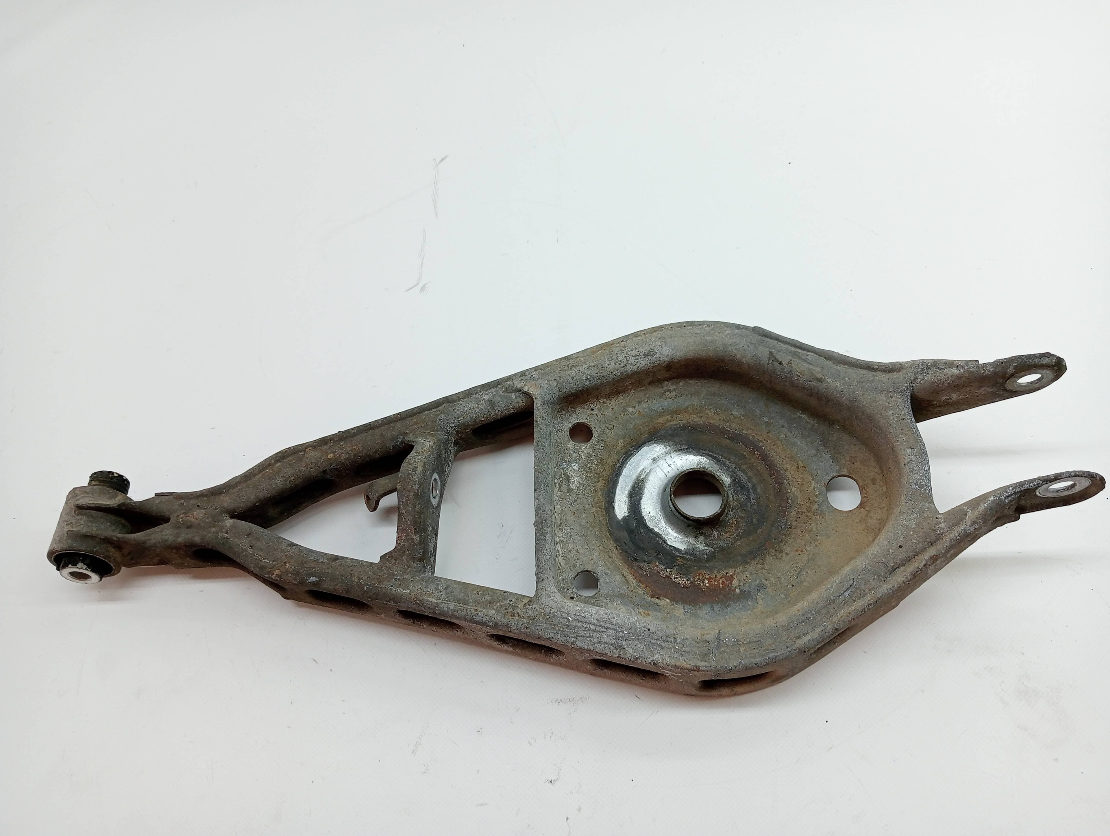 Brazo suspension inferior trasero izquierdo BMW X3 (E83)