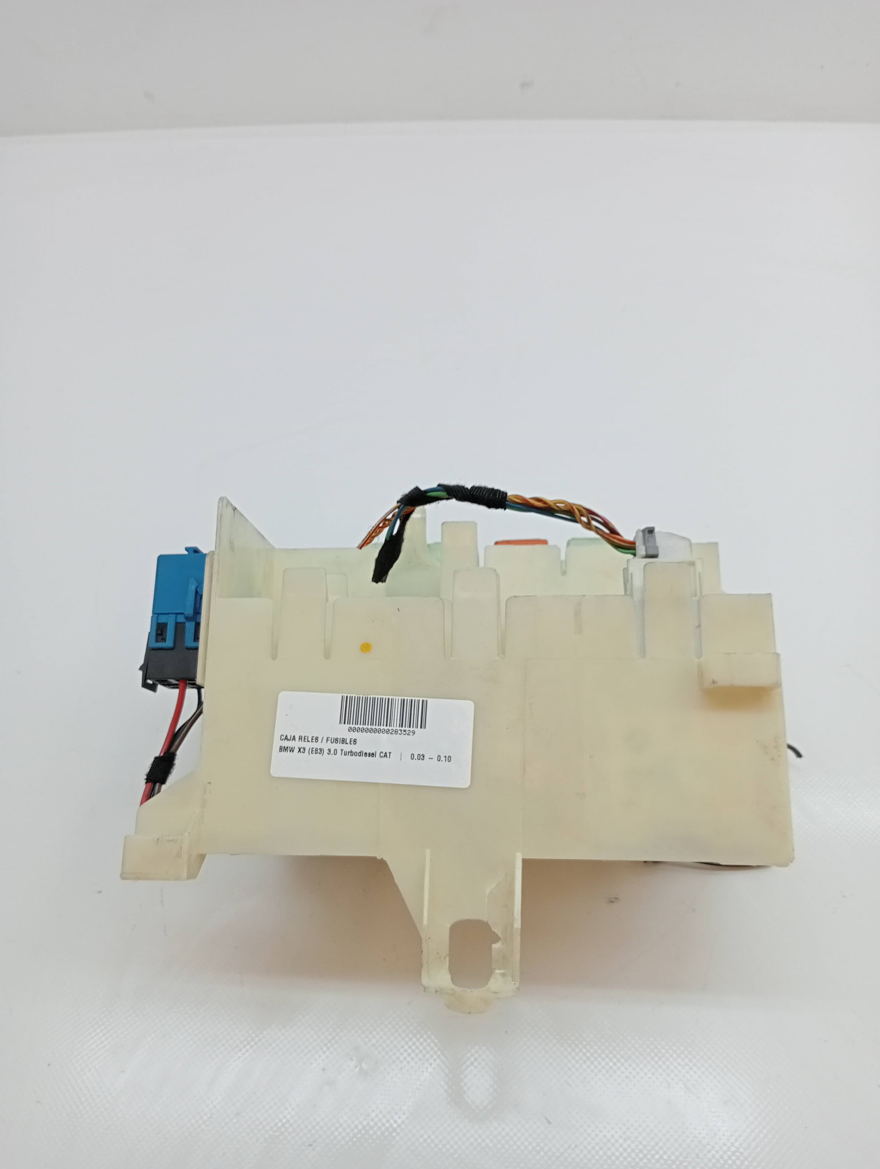 Caja reles / fusibles BMW X3 (E83) 3