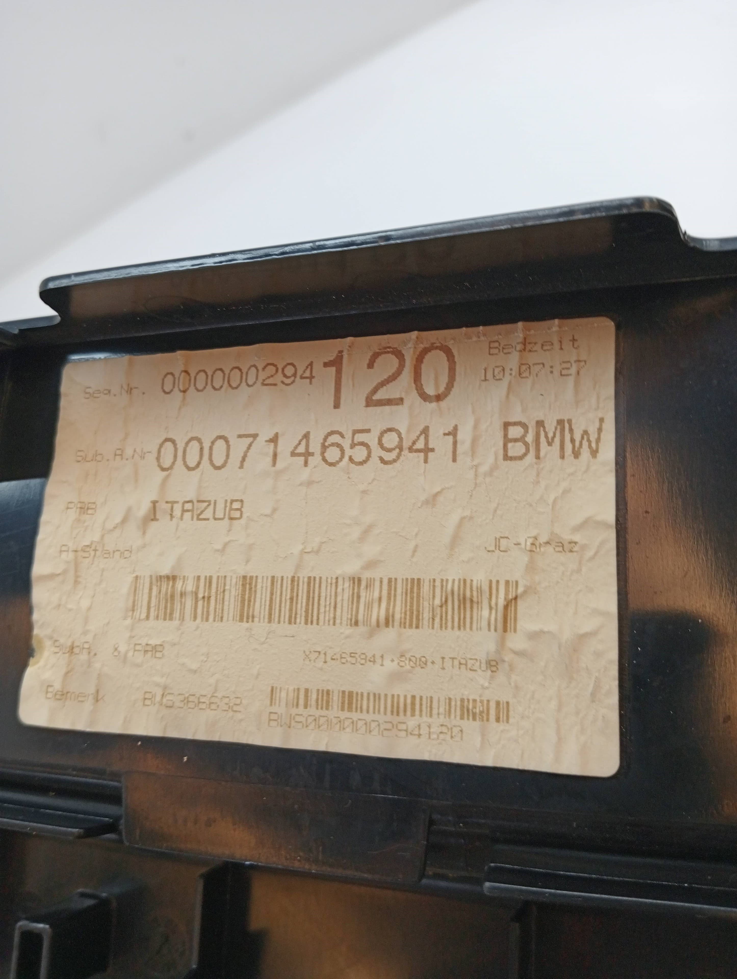 Guantera BMW X3 (E83) 3