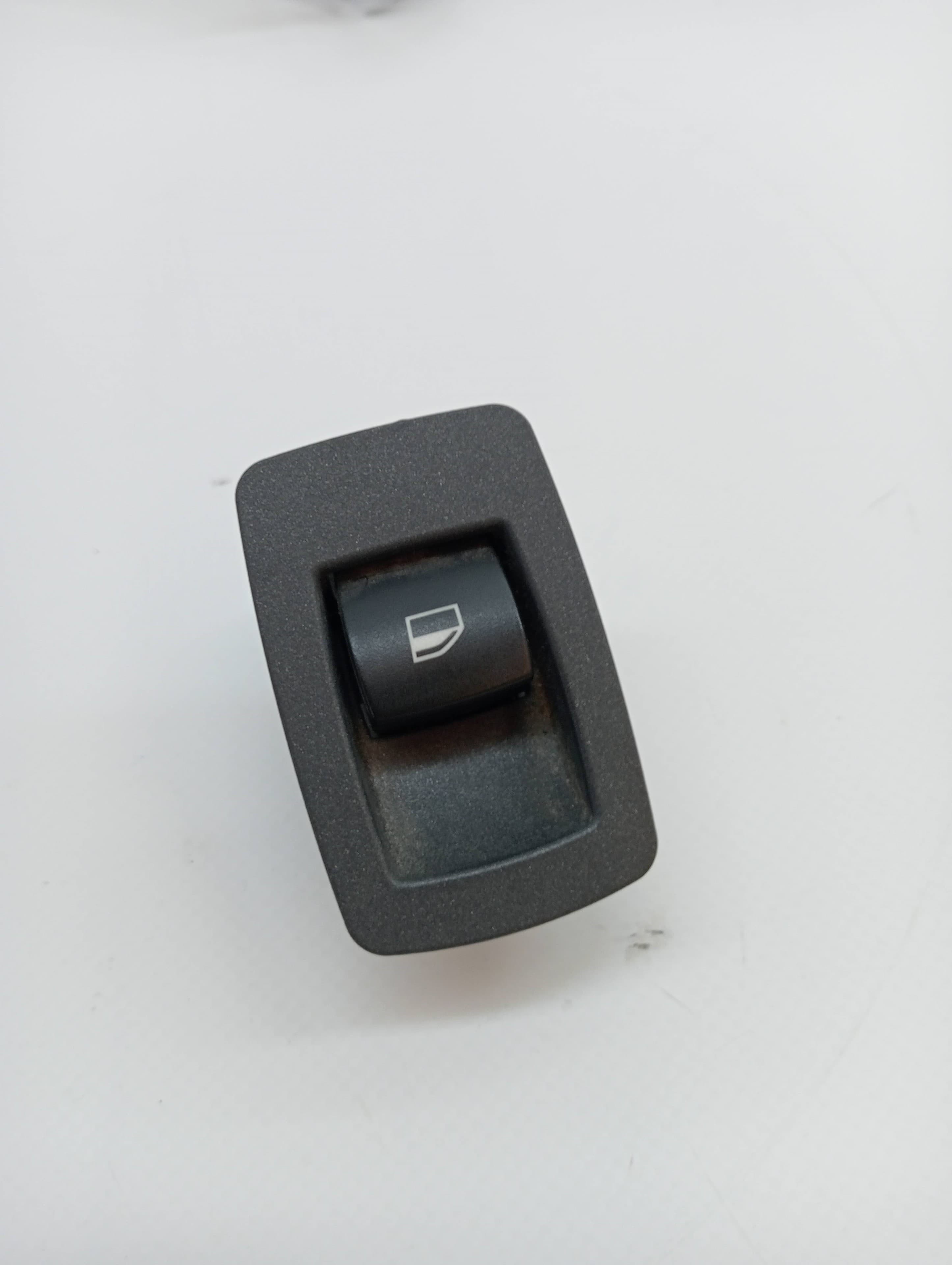 Mando elevalunas trasero derecho BMW X3 (E83)