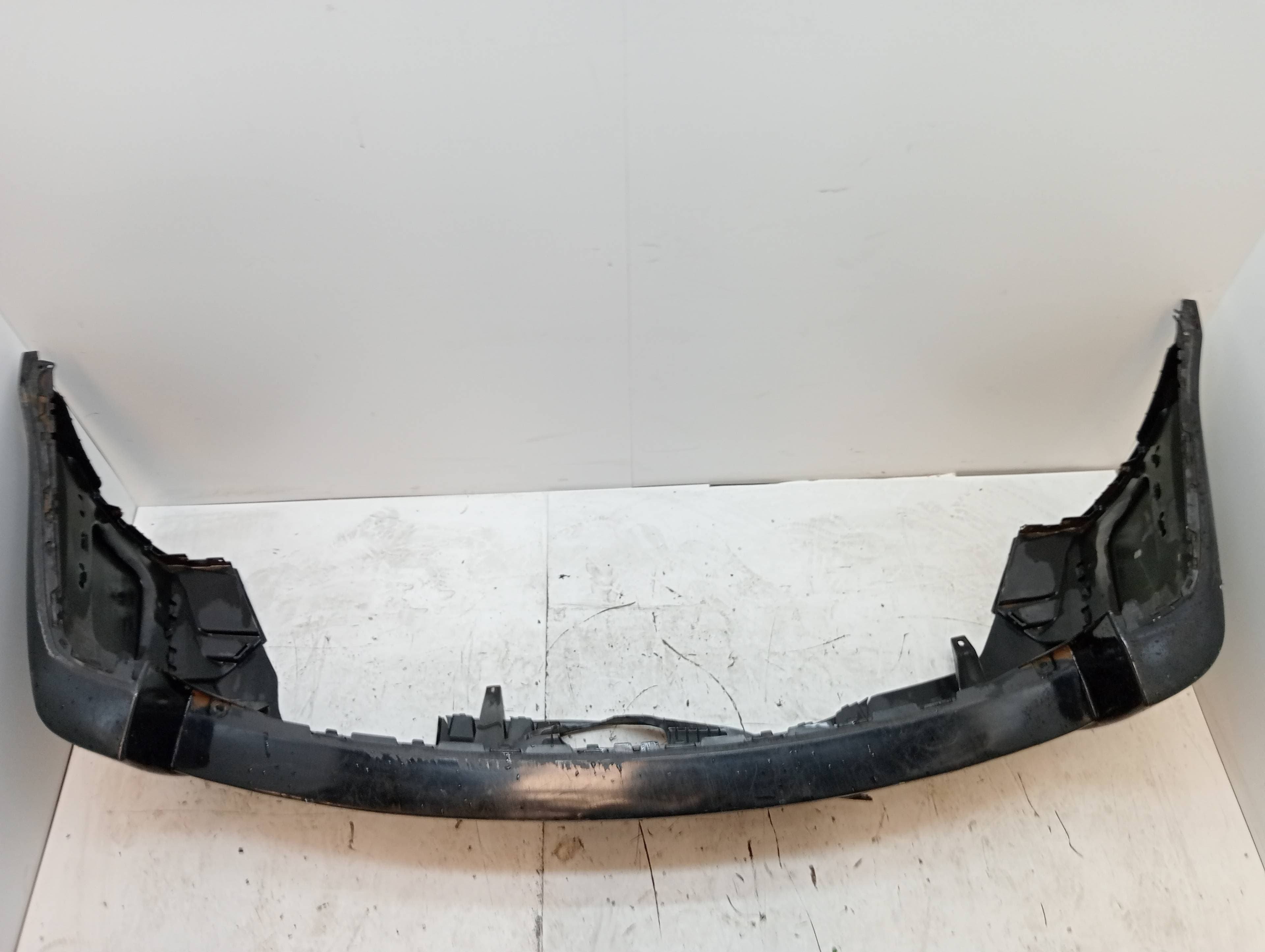 Paragolpes trasero BMW X3 (E83) 4