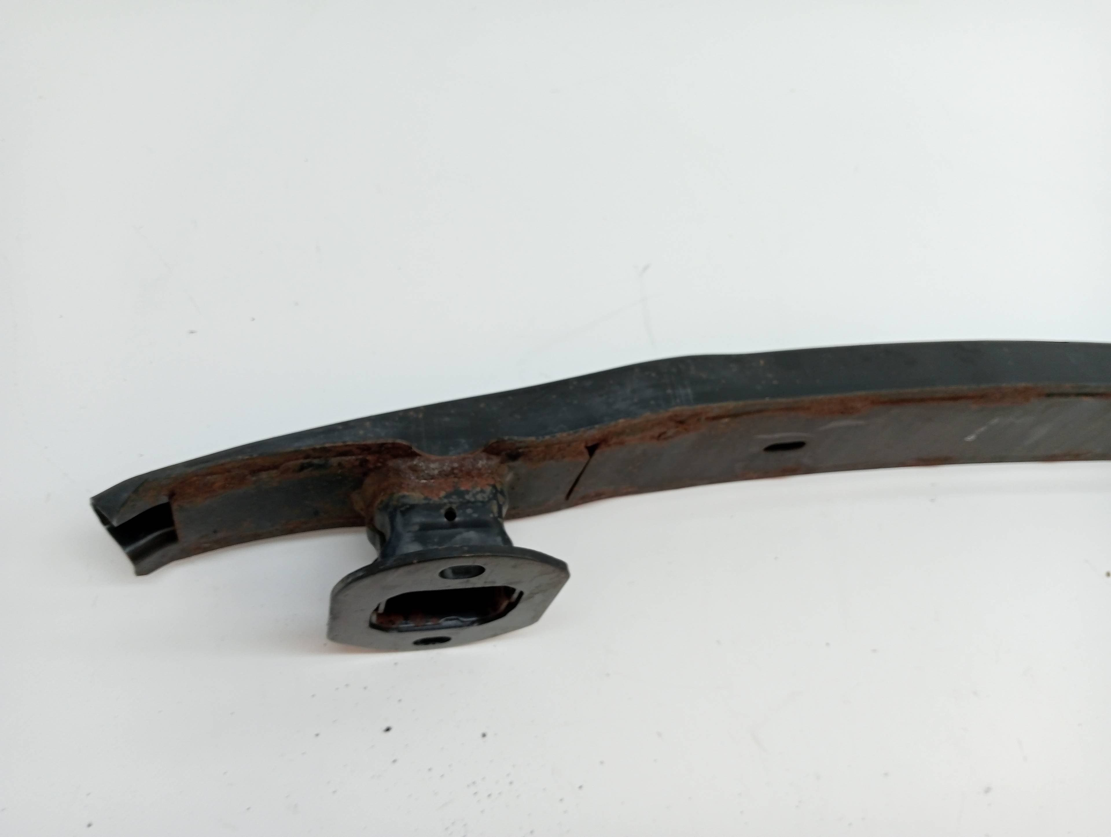 Refuerzo paragolpes trasero BMW X3 (E83) 3