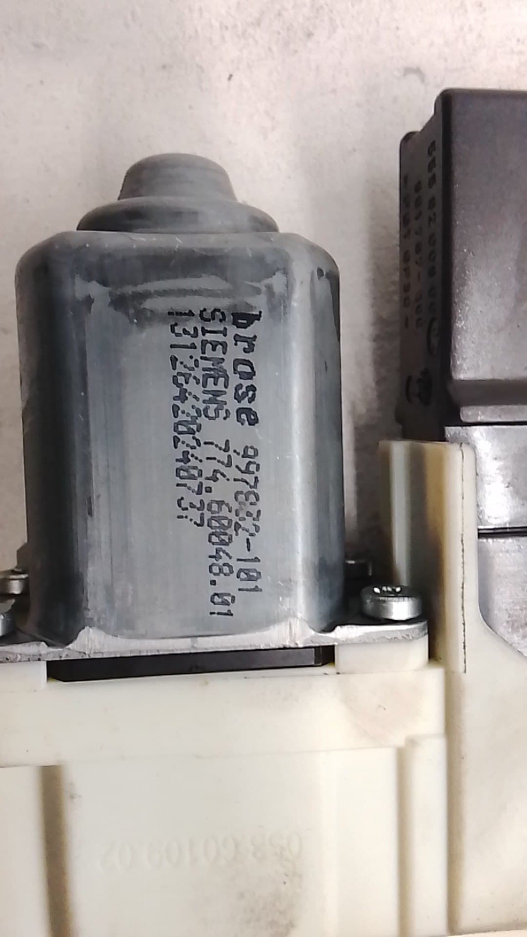 Motor elevalunas delantero izquierdo PEUGEOT 307 (S1) 4