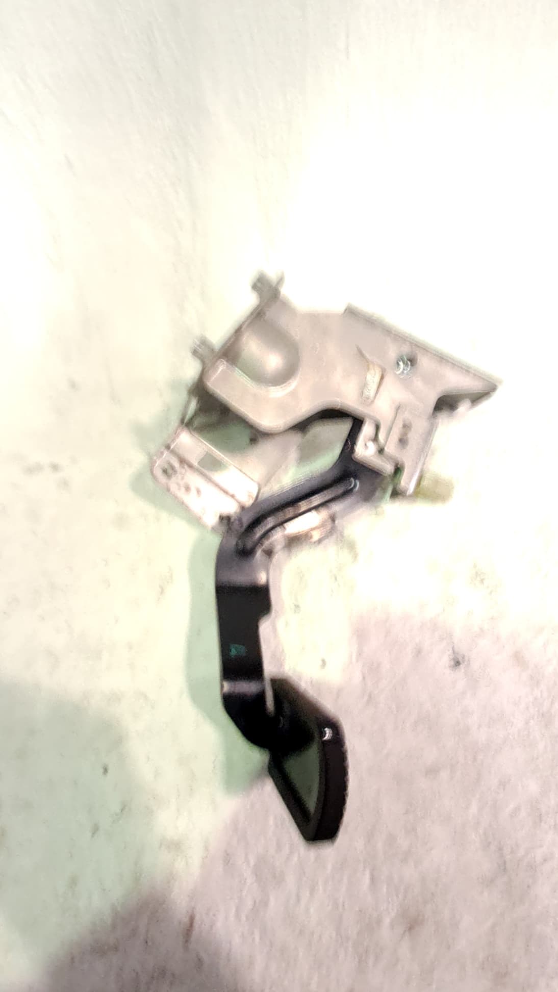 Pedal freno CHEVROLET CAPTIVA 3
