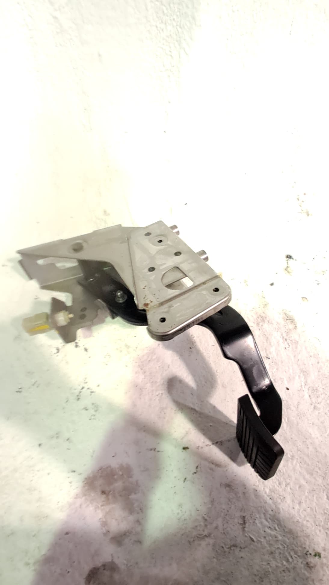 Pedal freno CHEVROLET CAPTIVA 2