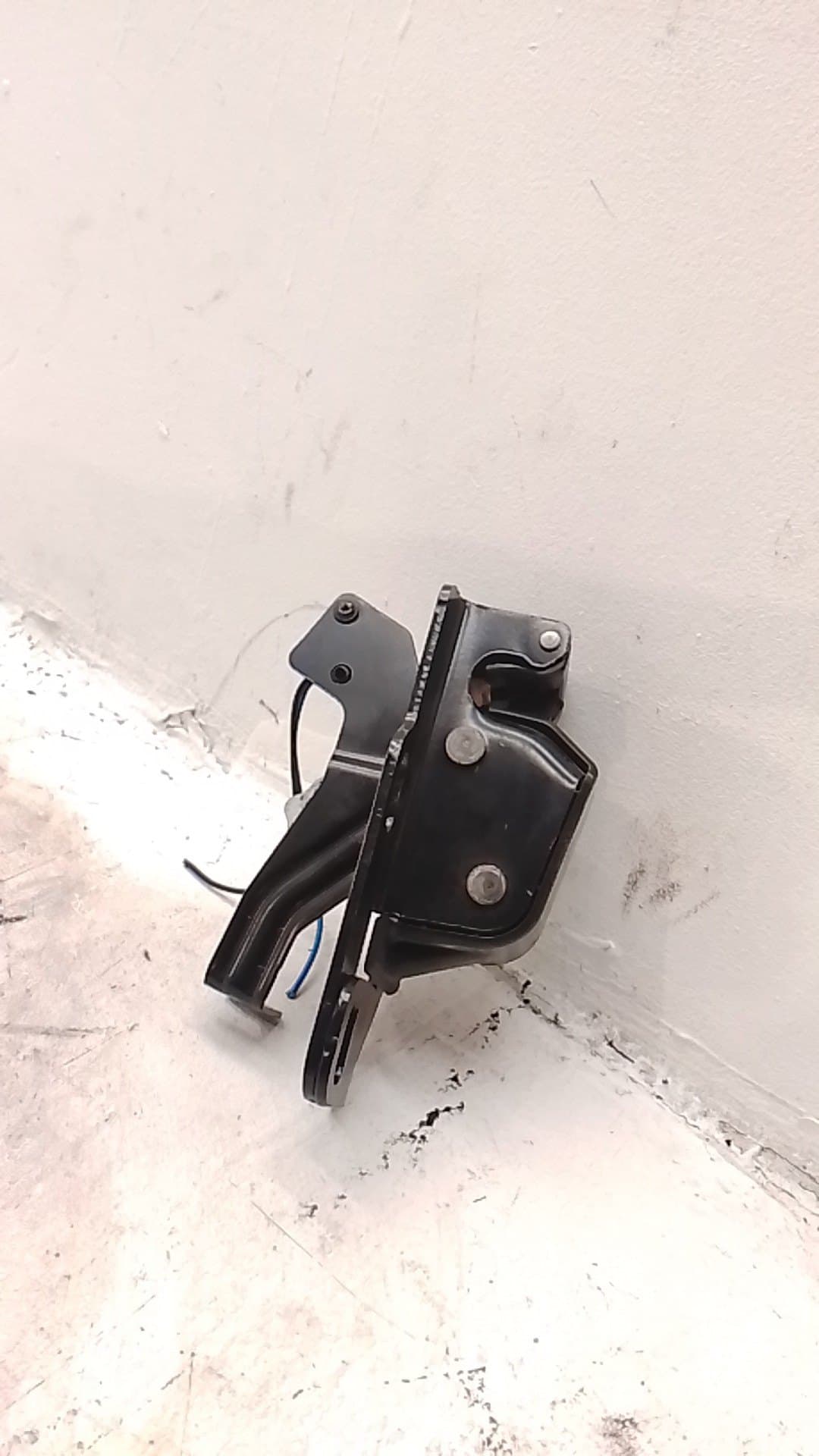 Cerradura puerta trasera derecha OPEL VIVARO FURGÓN 3