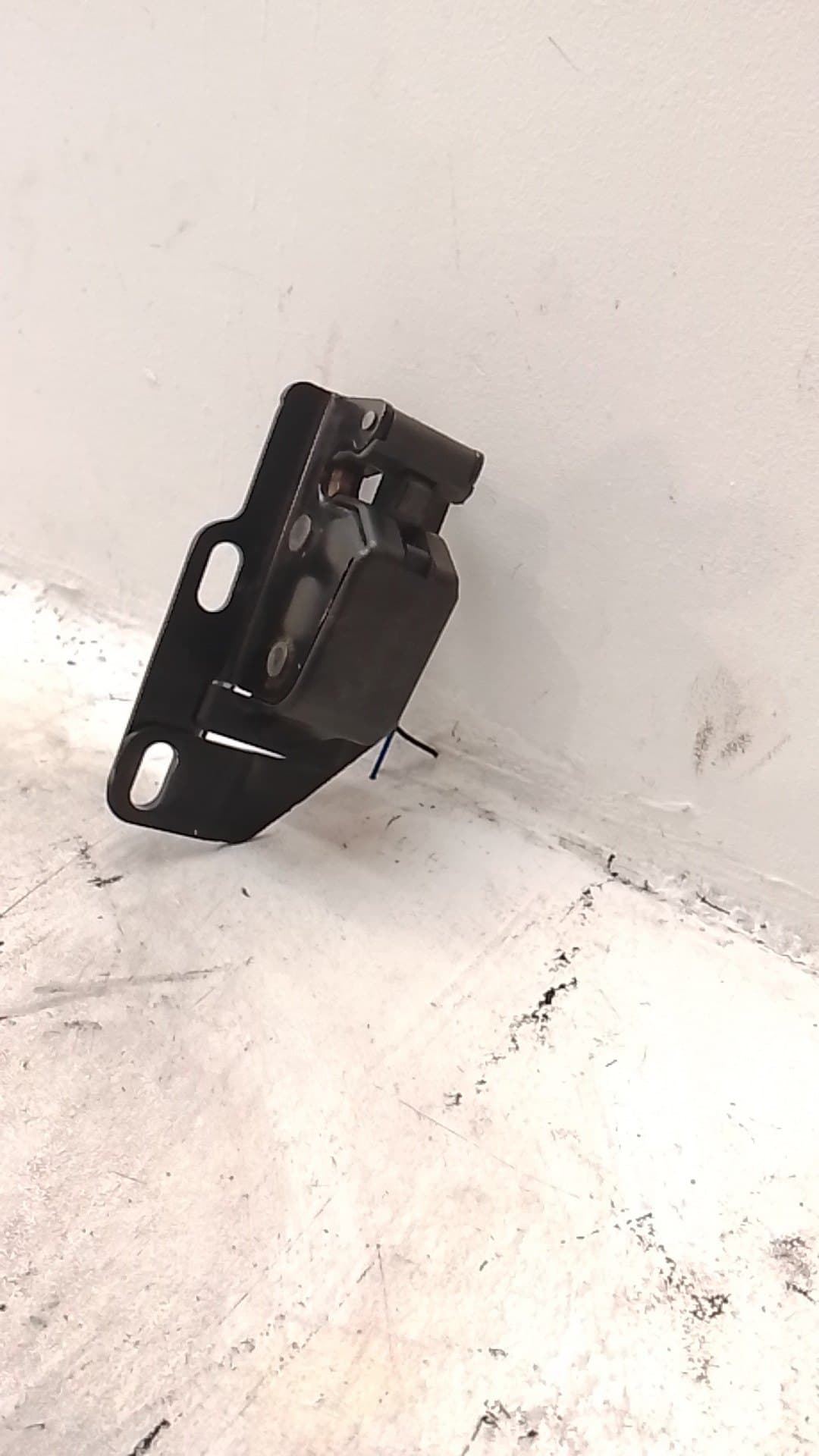 Cerradura puerta trasera derecha OPEL VIVARO FURGÓN 2