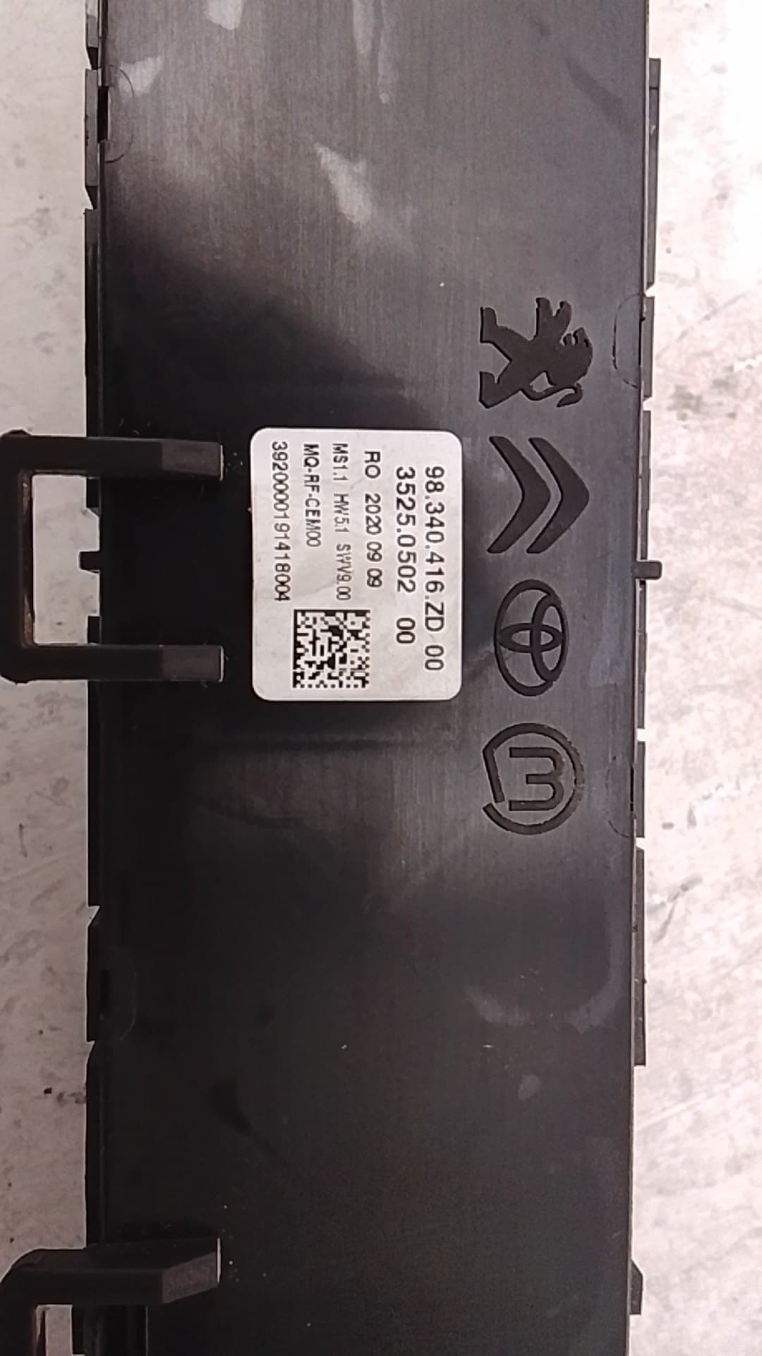 Recambio OPEL VIVARO FURGÓN ref. 98340416ZD 4