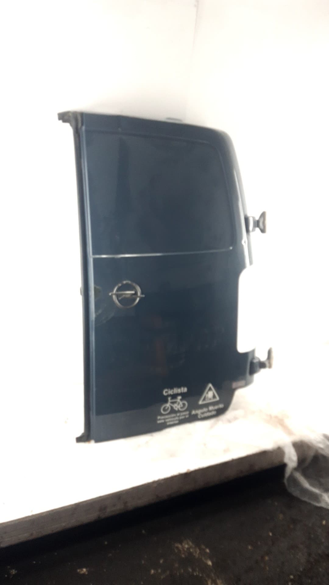 Puerta trasera derecha OPEL VIVARO FURGÓN
