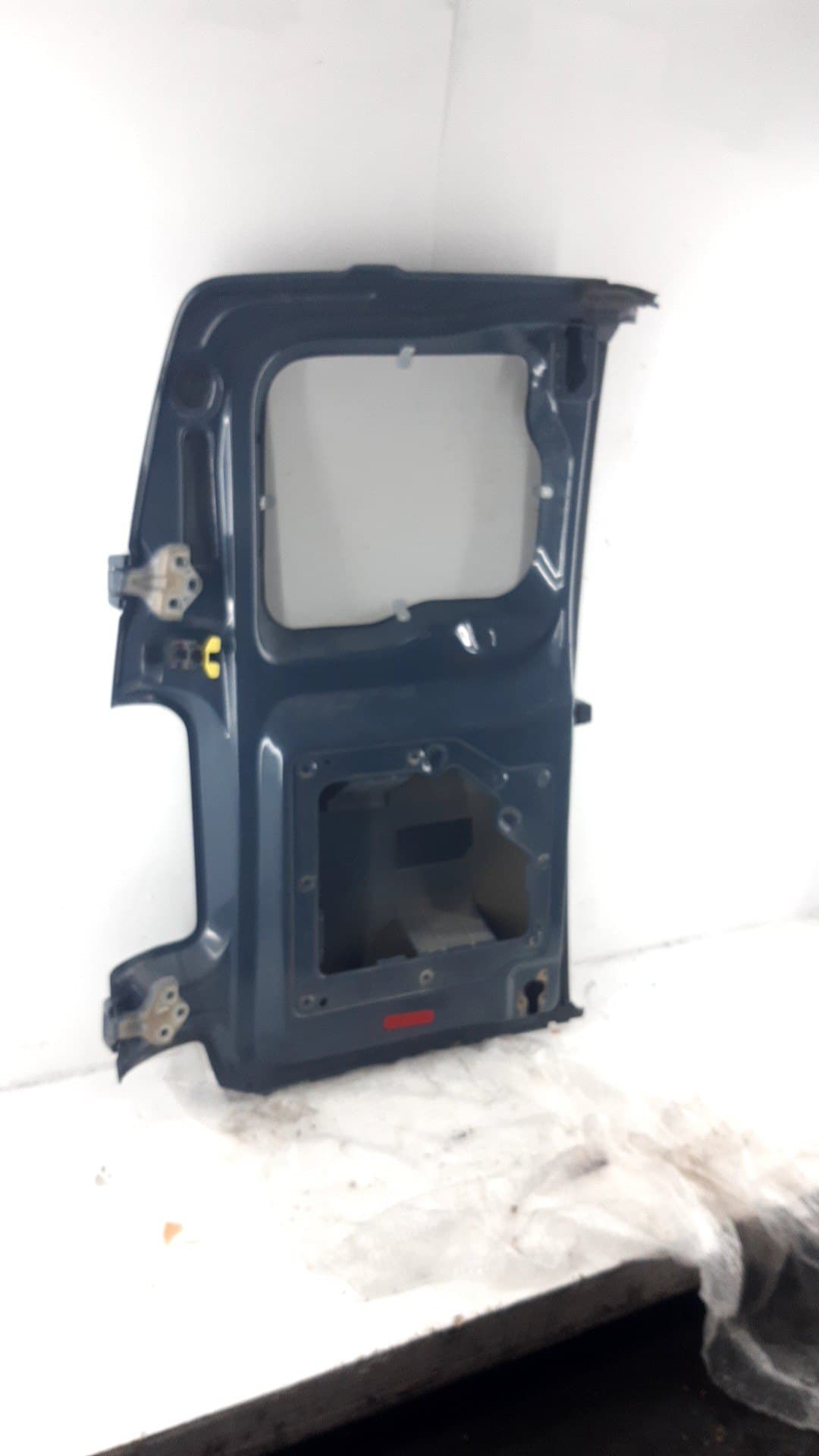 Puerta trasera derecha OPEL VIVARO FURGÓN 2