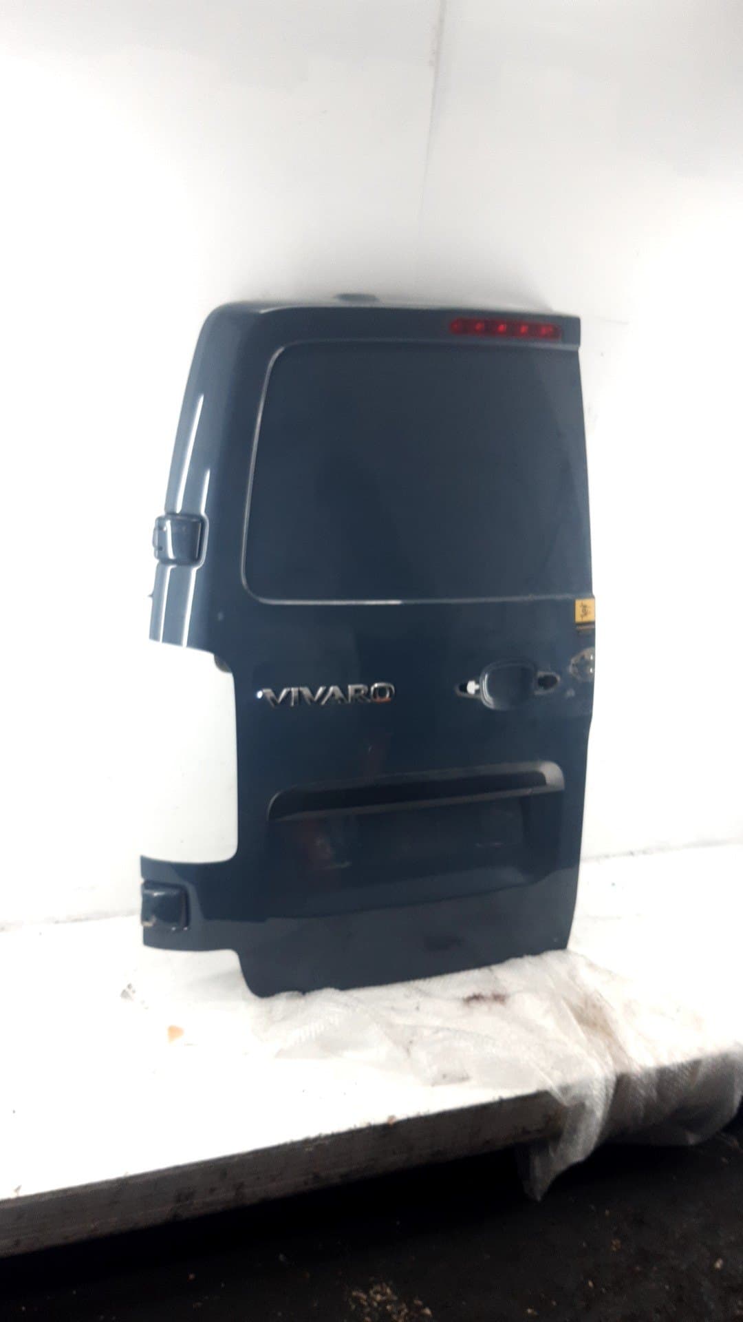 Puerta trasera izquierda OPEL VIVARO FURGÓN