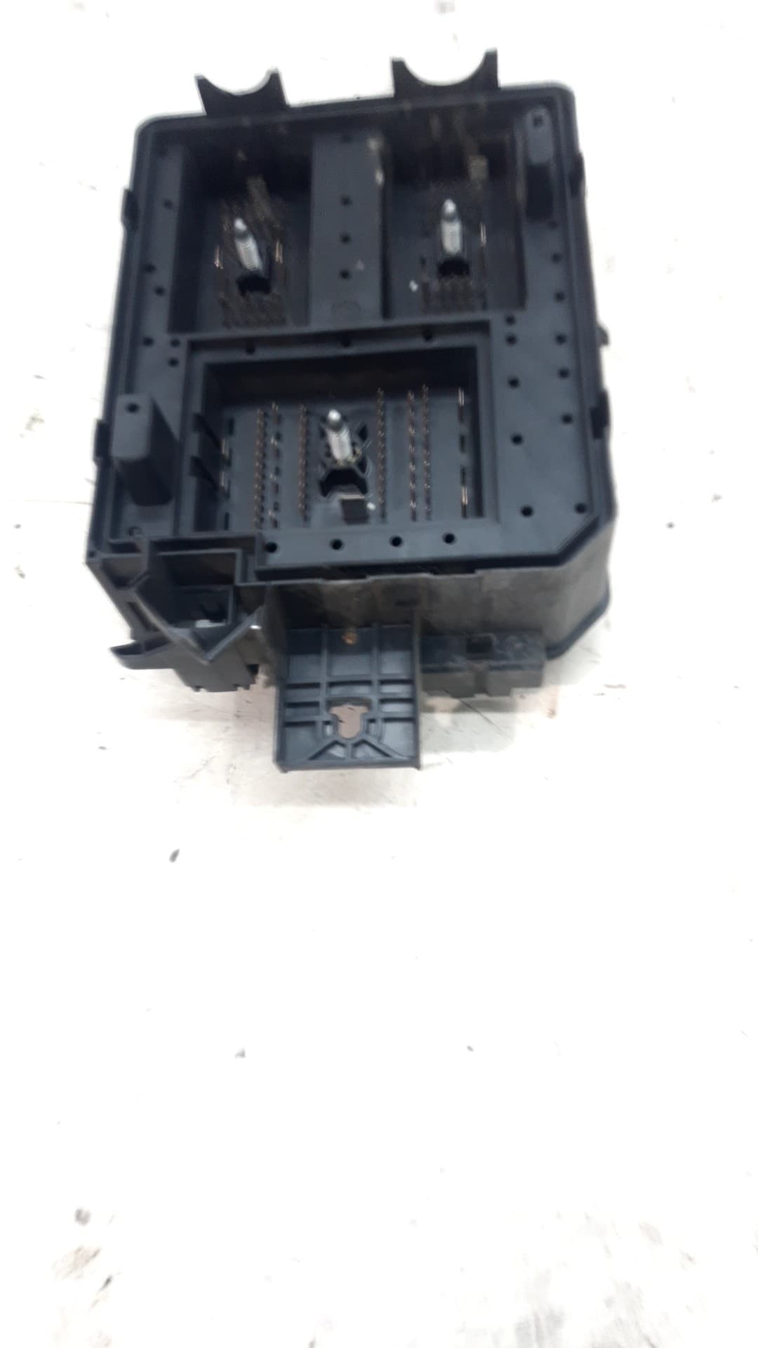 Caja reles / fusibles OPEL MOKKA 3