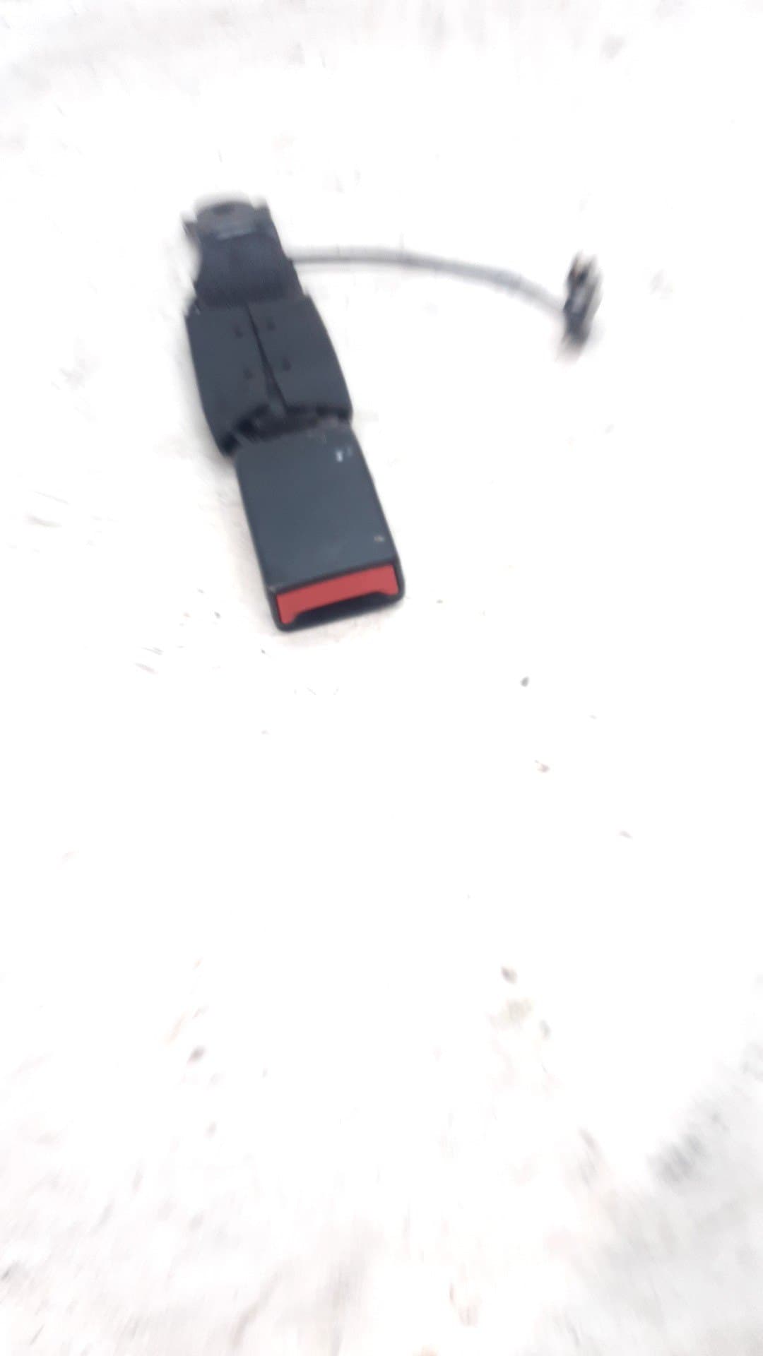 Enganche cinturon trasero izquierdo OPEL MOKKA