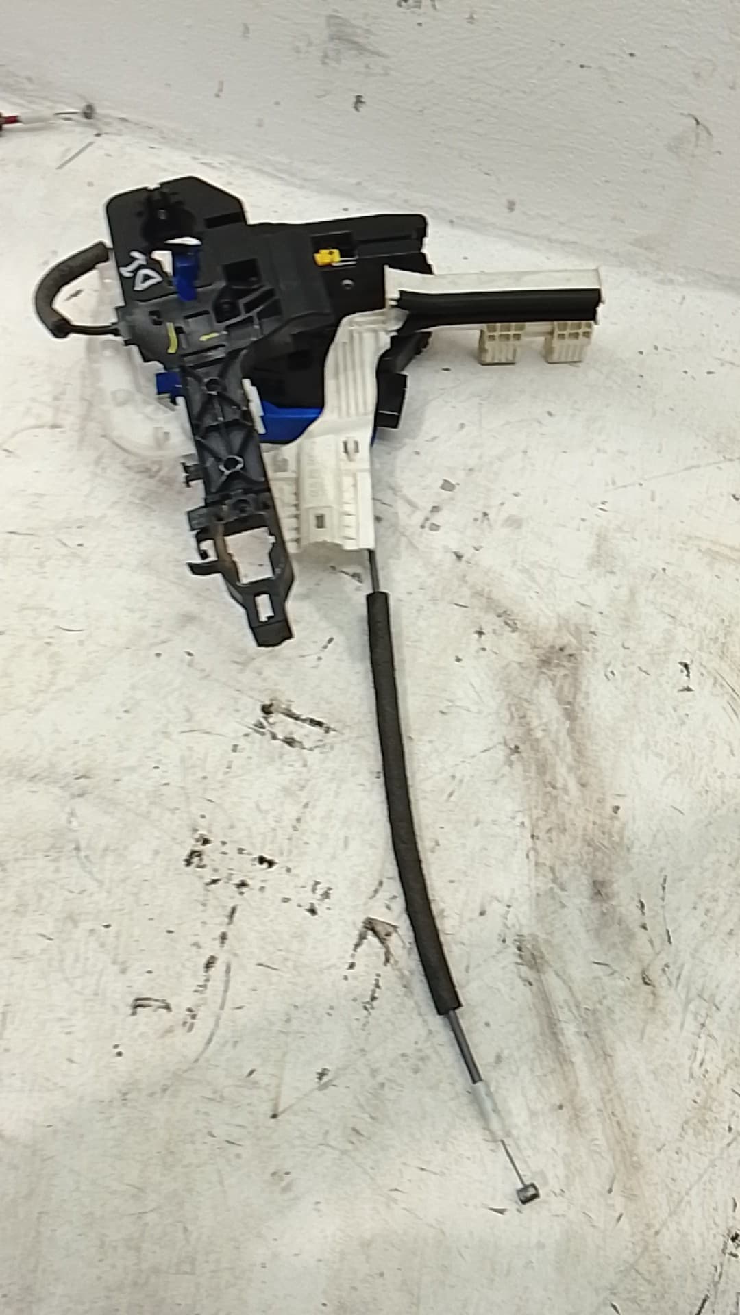 Cerradura puerta delantera izquierda KIA SPORTAGE