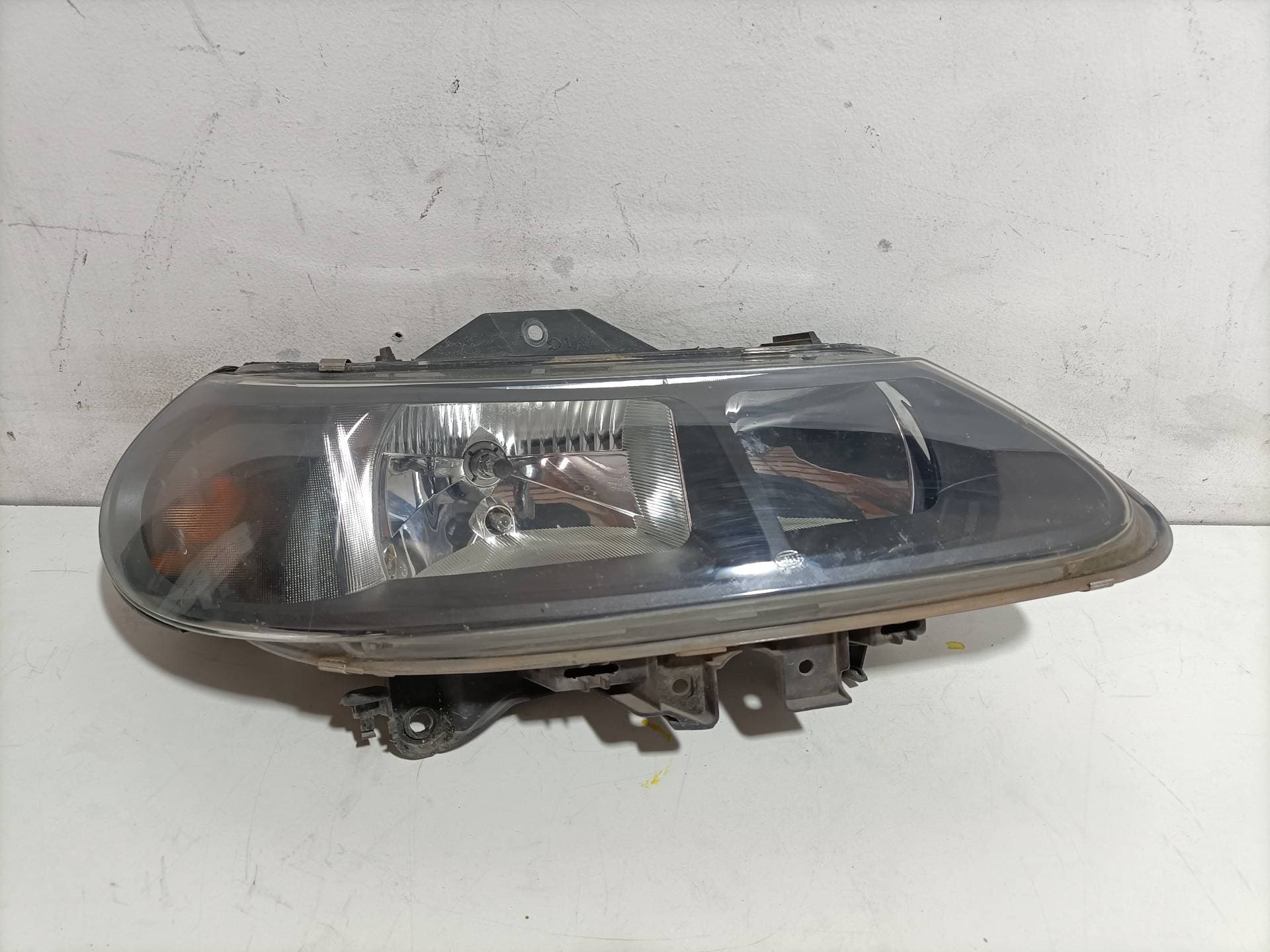 Faro derecho RENAULT LAGUNA (B56)