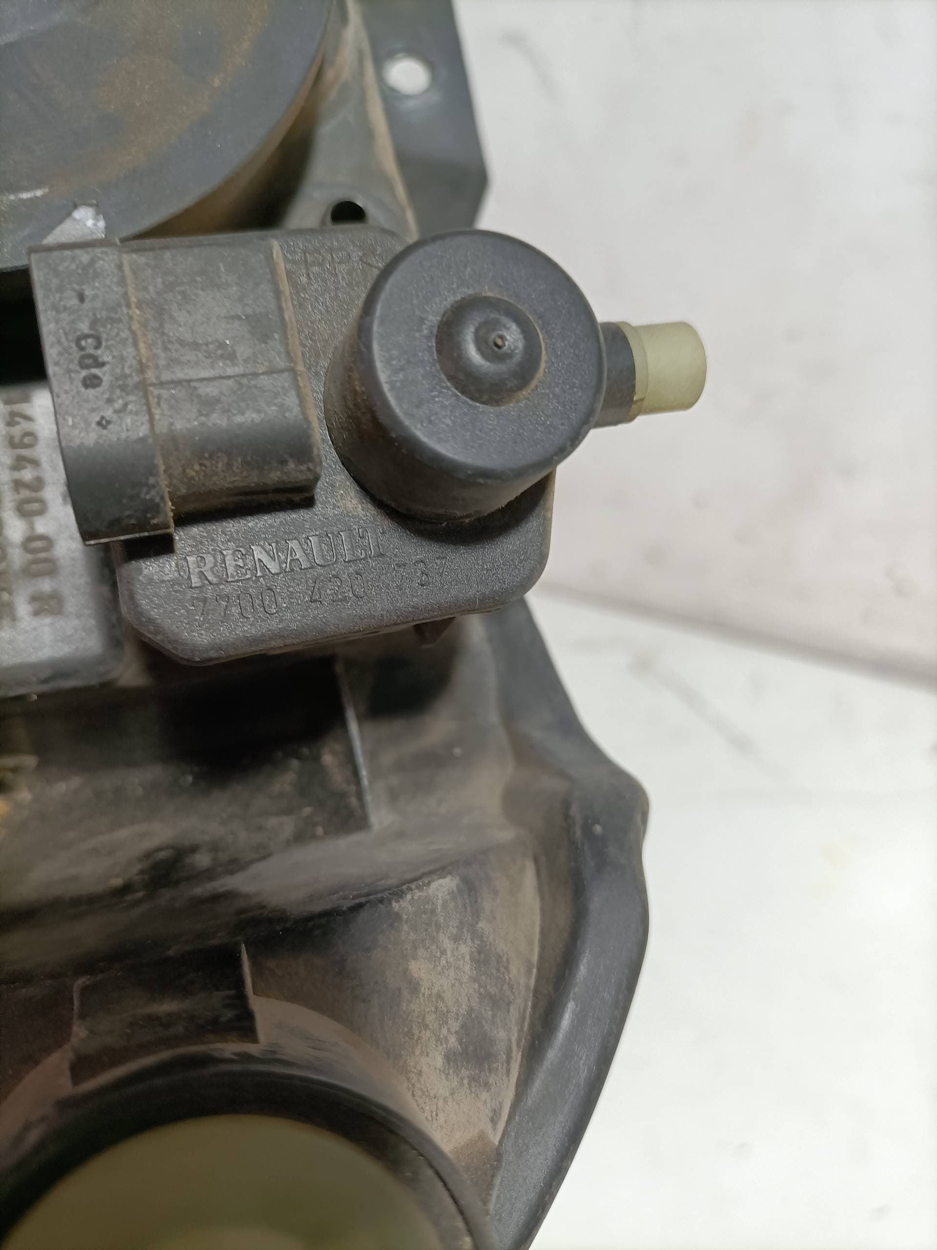 Faro derecho RENAULT LAGUNA (B56) 2
