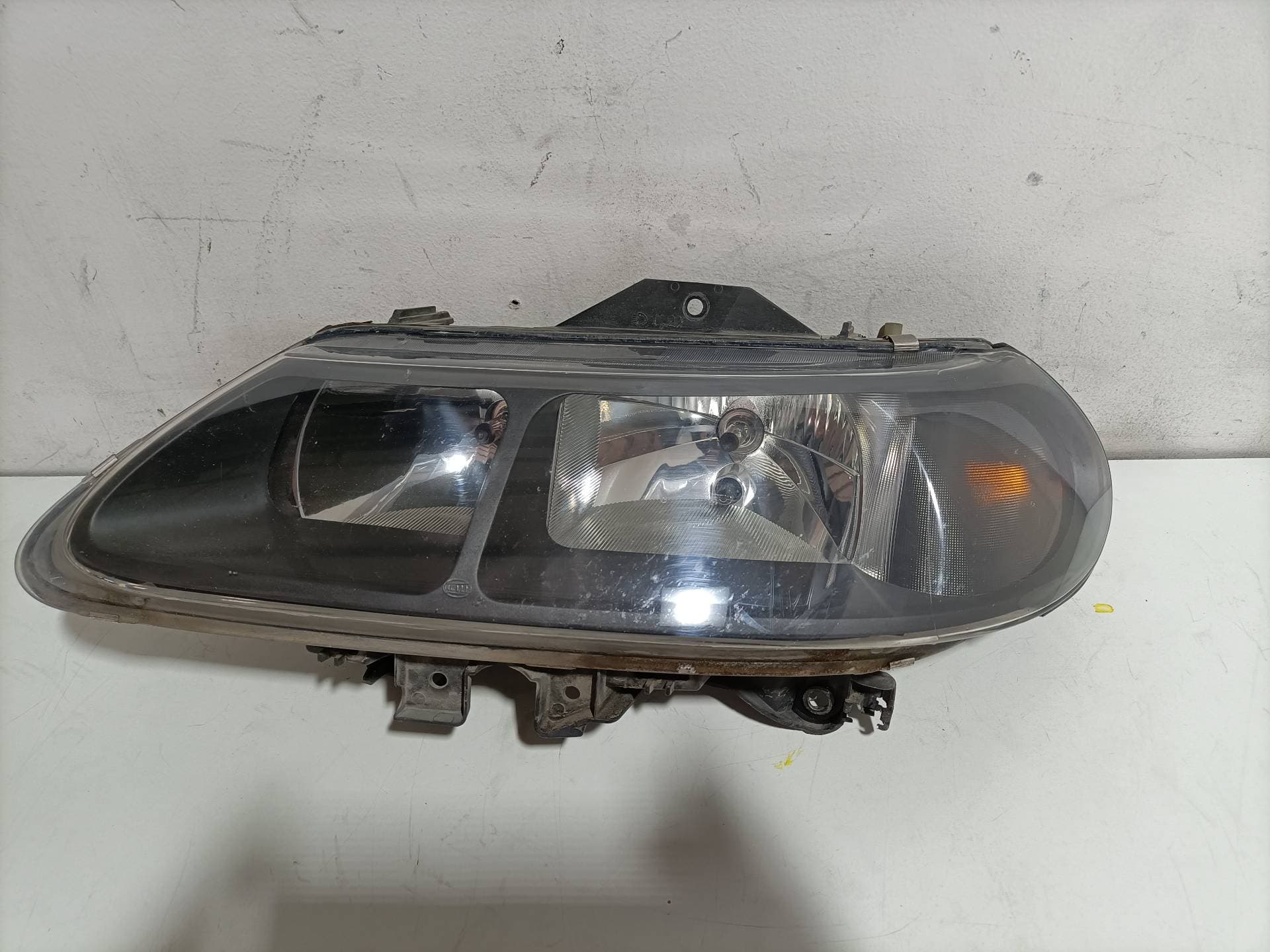 Faro izquierdo RENAULT LAGUNA (B56)