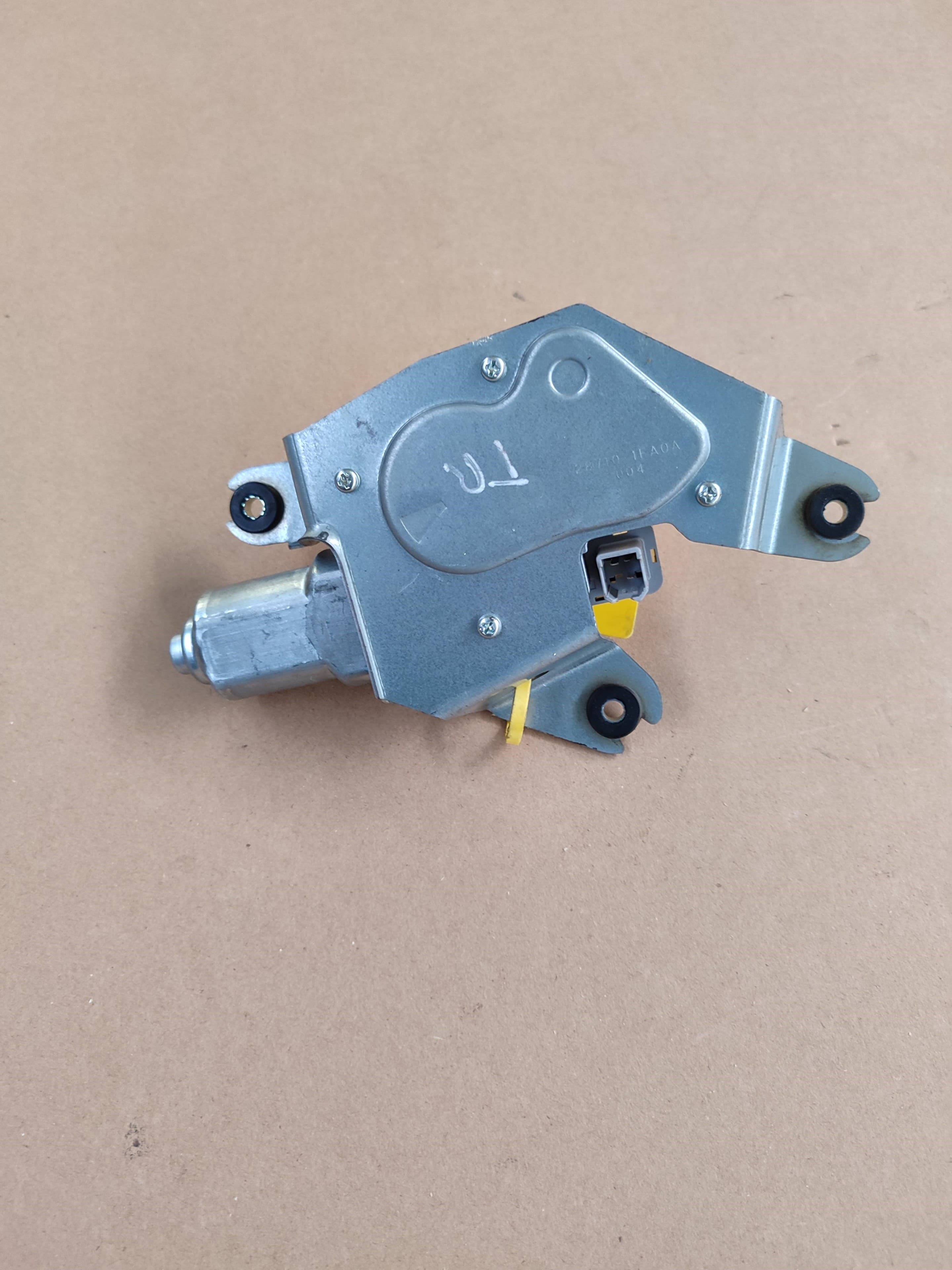 Motor limpia trasero NISSAN LEAF 3