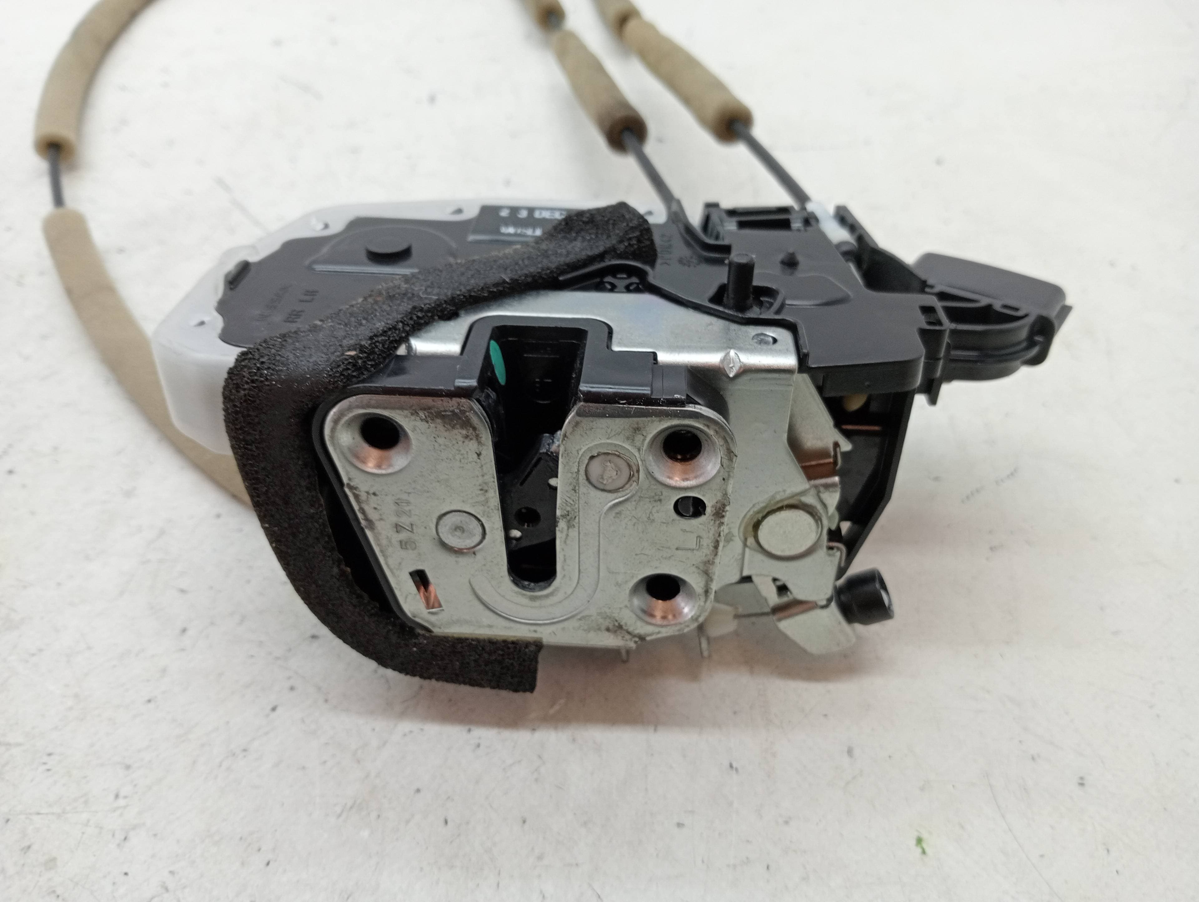 Cerradura puerta trasera izquierda NISSAN LEAF 3