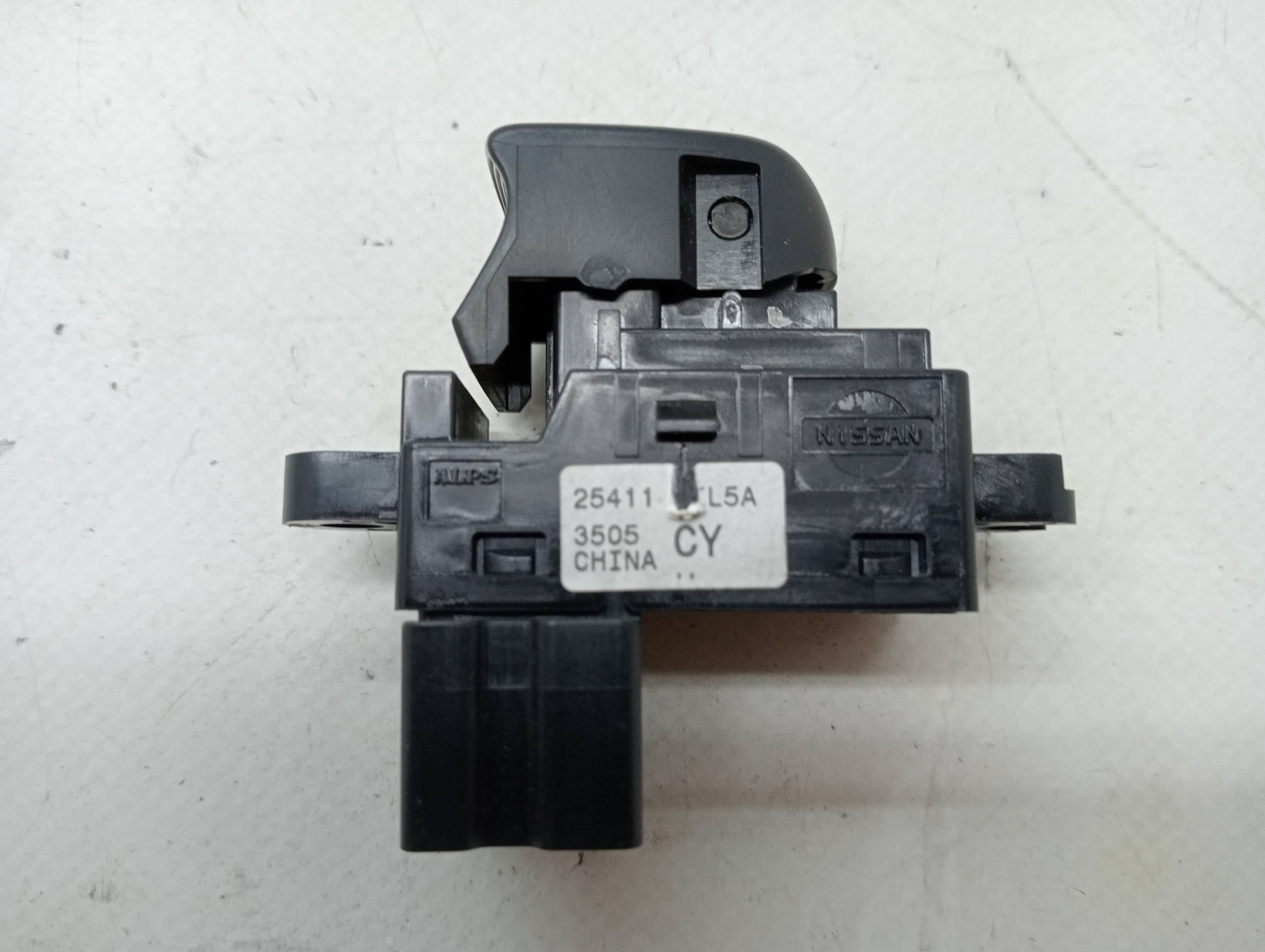 Mando elevalunas trasero derecho NISSAN LEAF