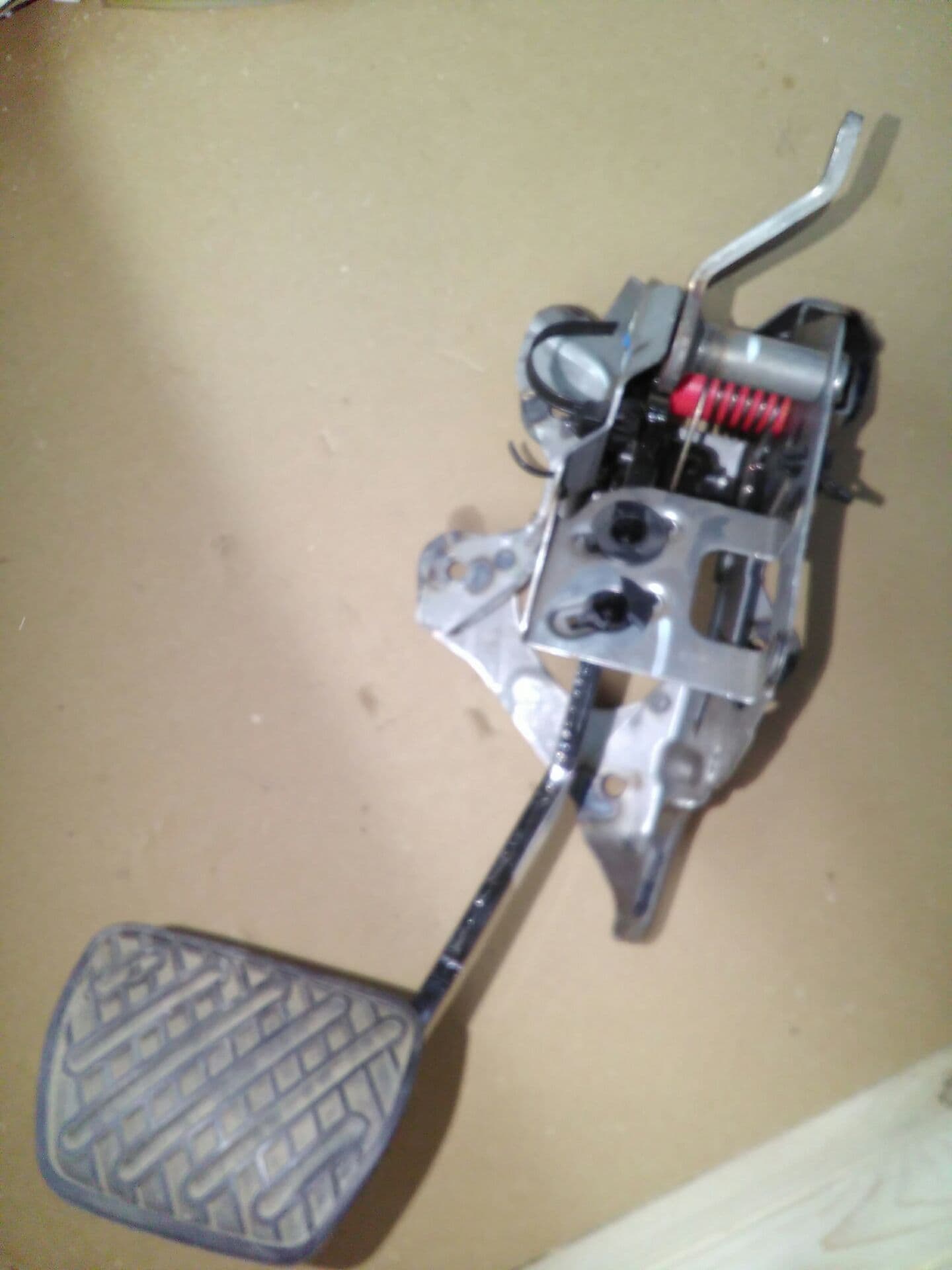Pedal freno NISSAN LEAF