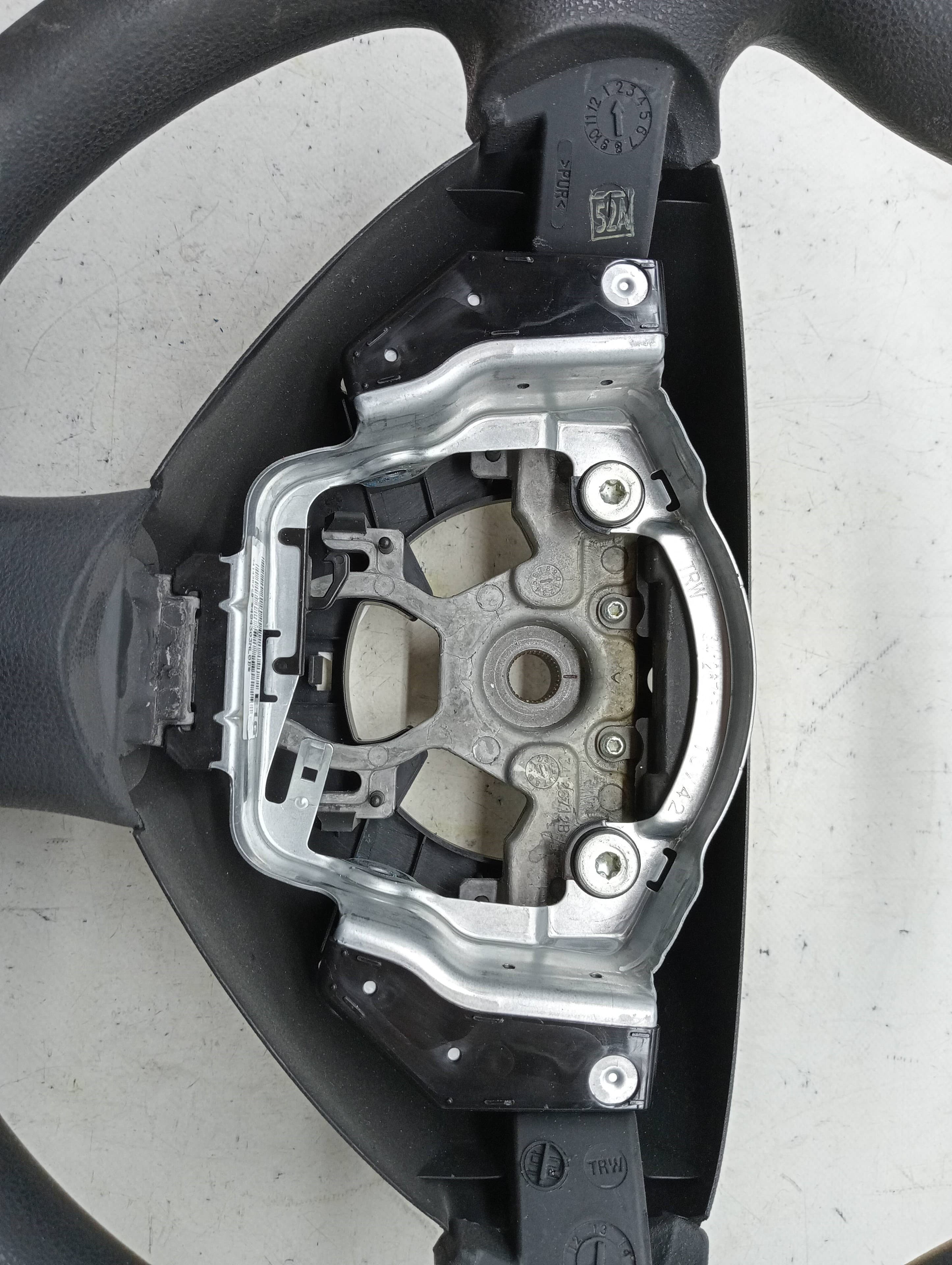 Volante NISSAN LEAF 2