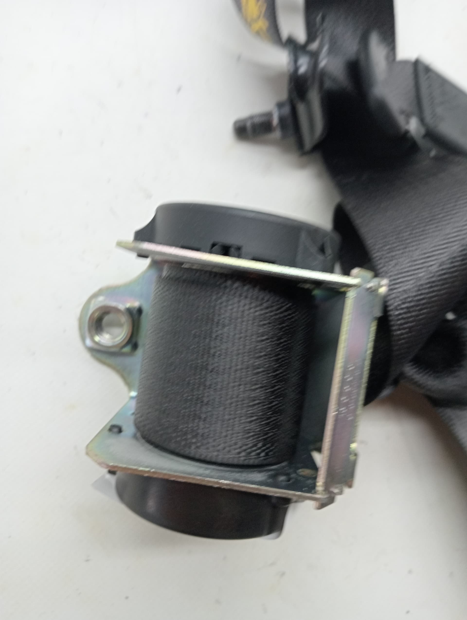 Cinturon seguridad trasero central OPEL ZAFIRA TOURER 3