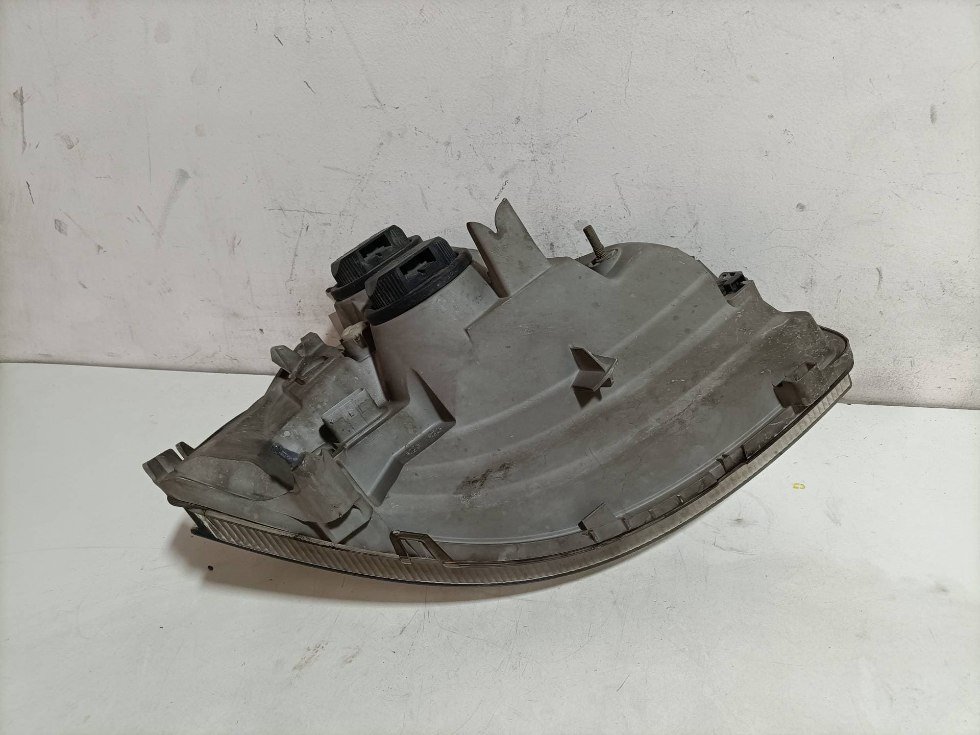 Faro izquierdo RENAULT MASTER II PHASE 2 CAJA CERRADA 4