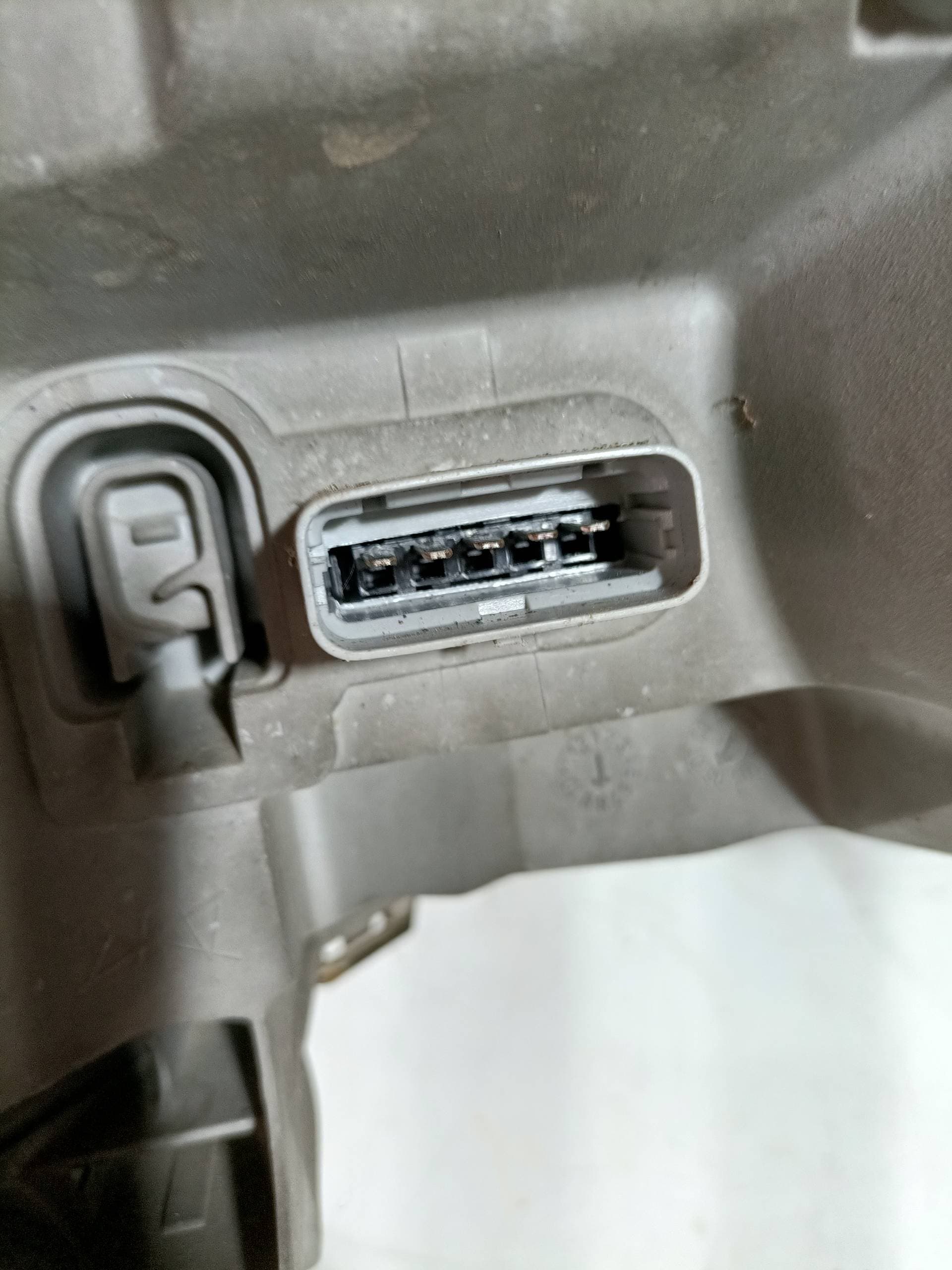 Faro izquierdo RENAULT MASTER II PHASE 2 CAJA CERRADA 3