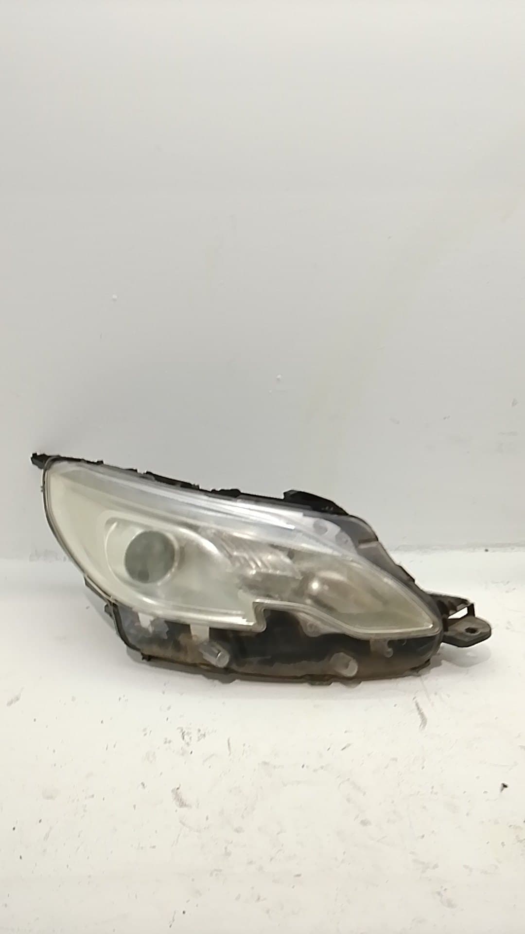 Faro derecho PEUGEOT 2008 (--.2013->)