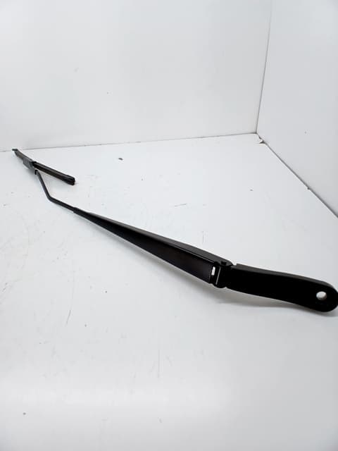 Brazo limpia delantero derecho MG ZS