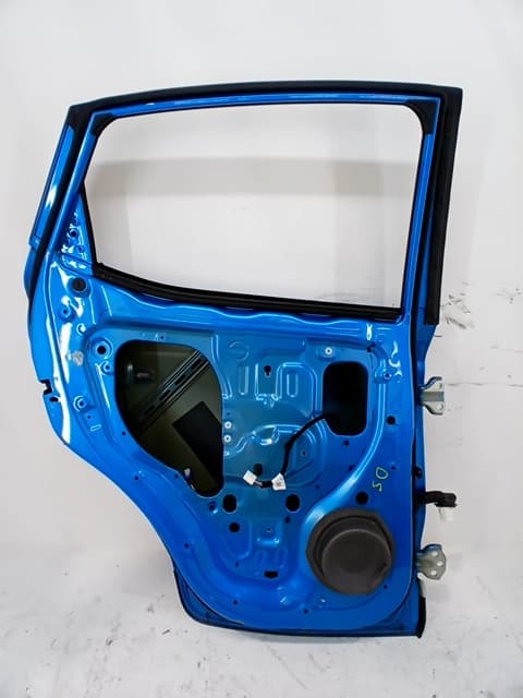 Puerta trasera izquierda MG ZS 2