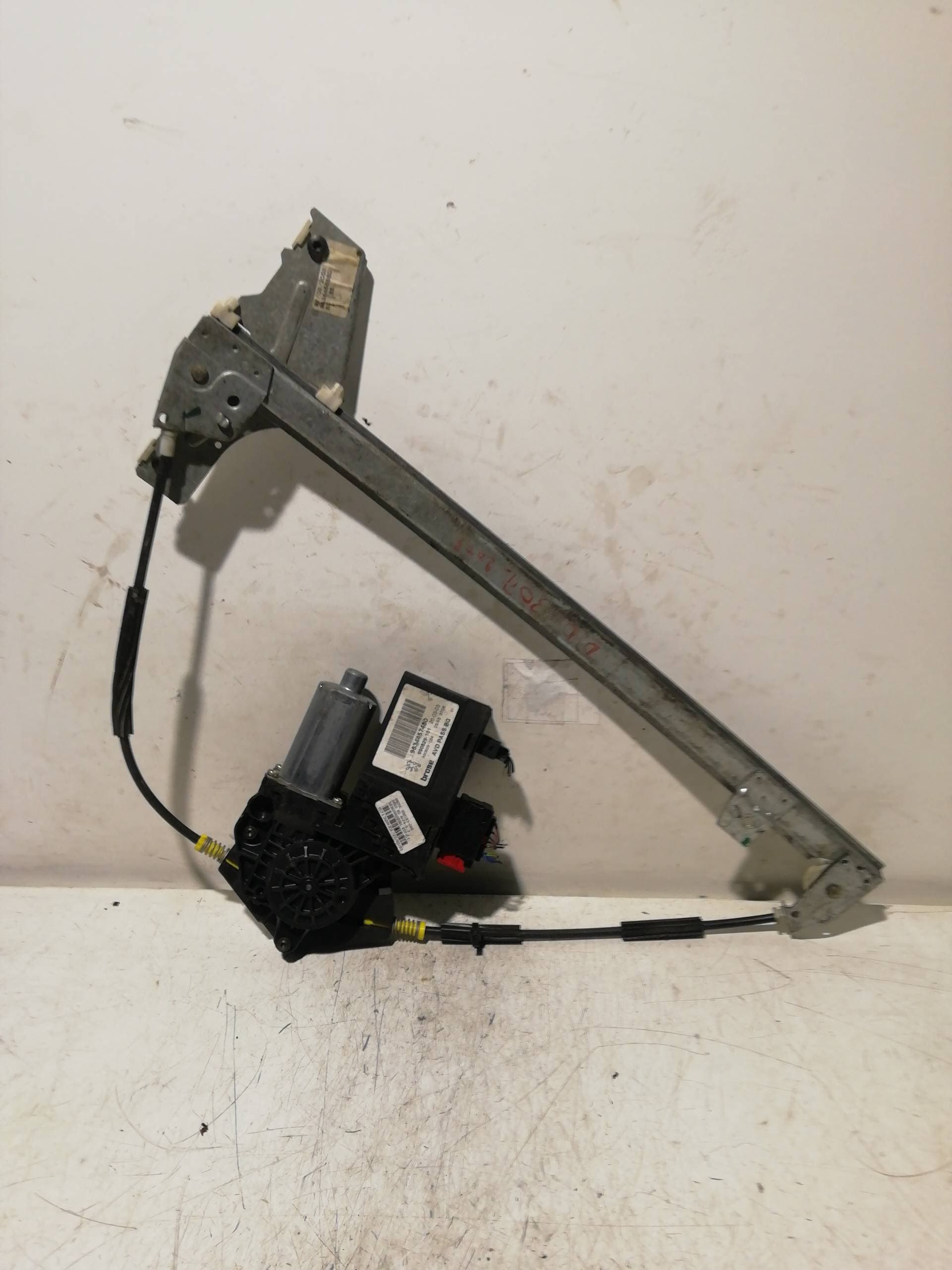 Elevalunas delantero derecho PEUGEOT 307 BREAK / SW (S1)