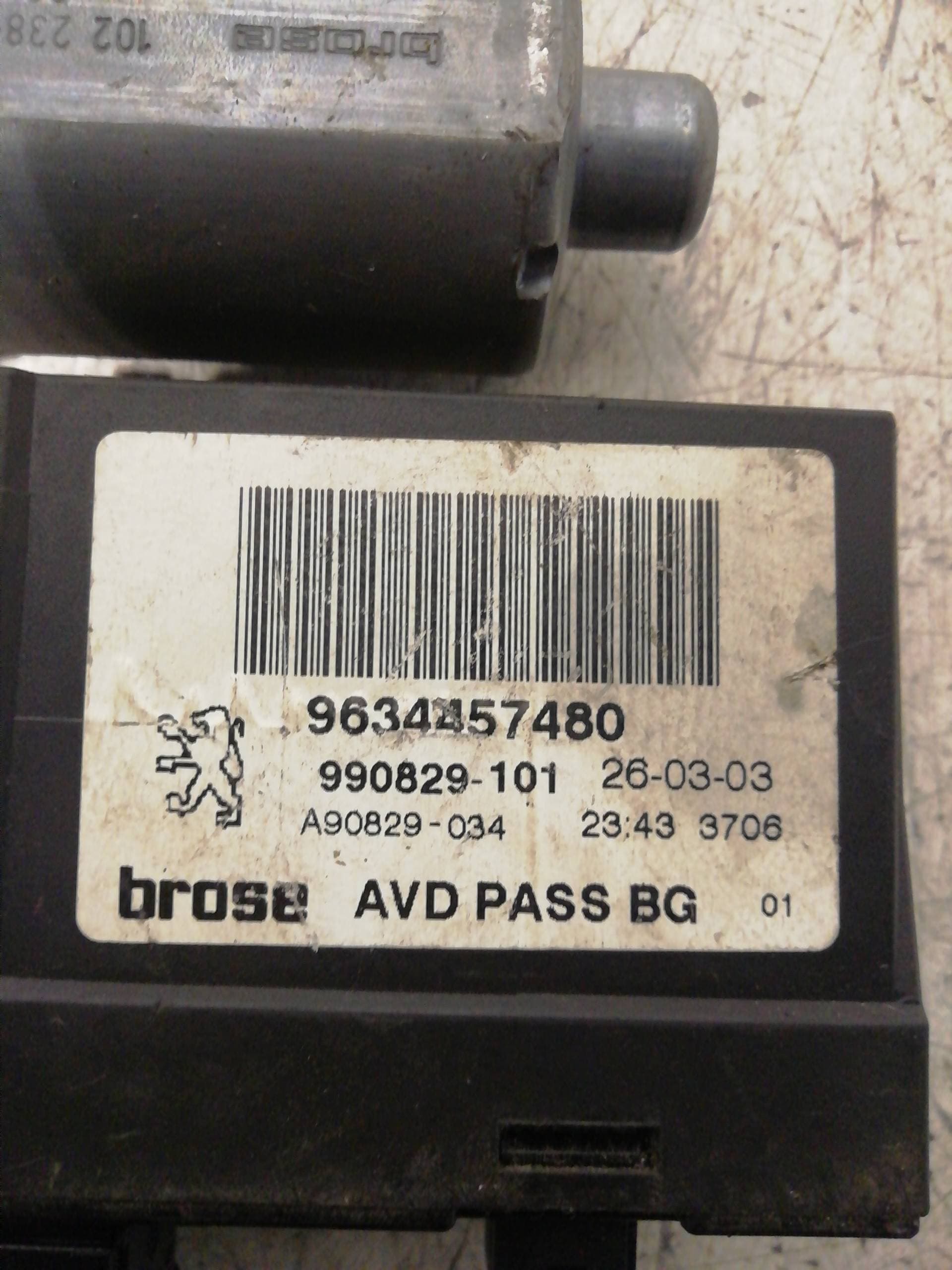 Elevalunas delantero derecho PEUGEOT 307 BREAK / SW (S1) 5