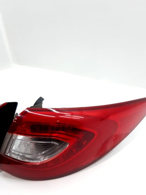 Piloto trasero derecho HYUNDAI IX35 4