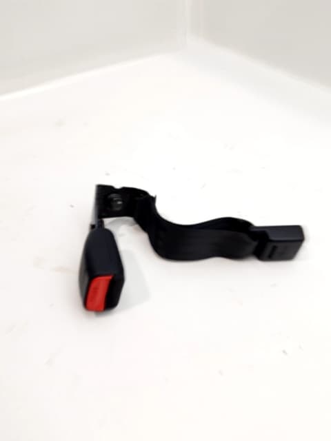 Enganche cinturon trasero izquierdo HYUNDAI IX35