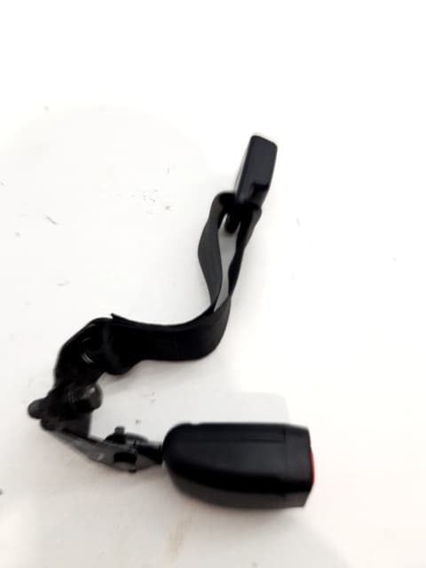 Enganche cinturon trasero izquierdo HYUNDAI IX35 2