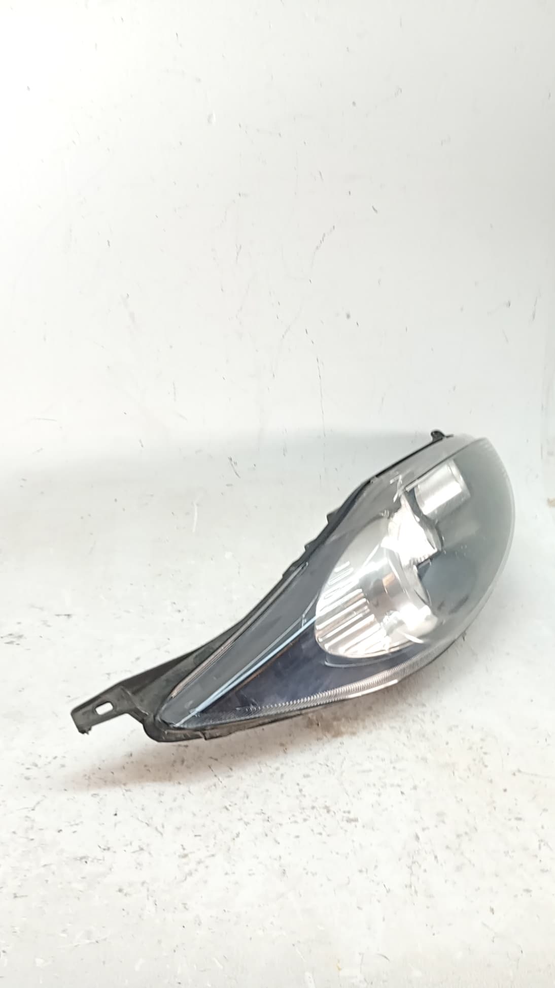 Faro derecho FORD FIESTA (CE1) 2
