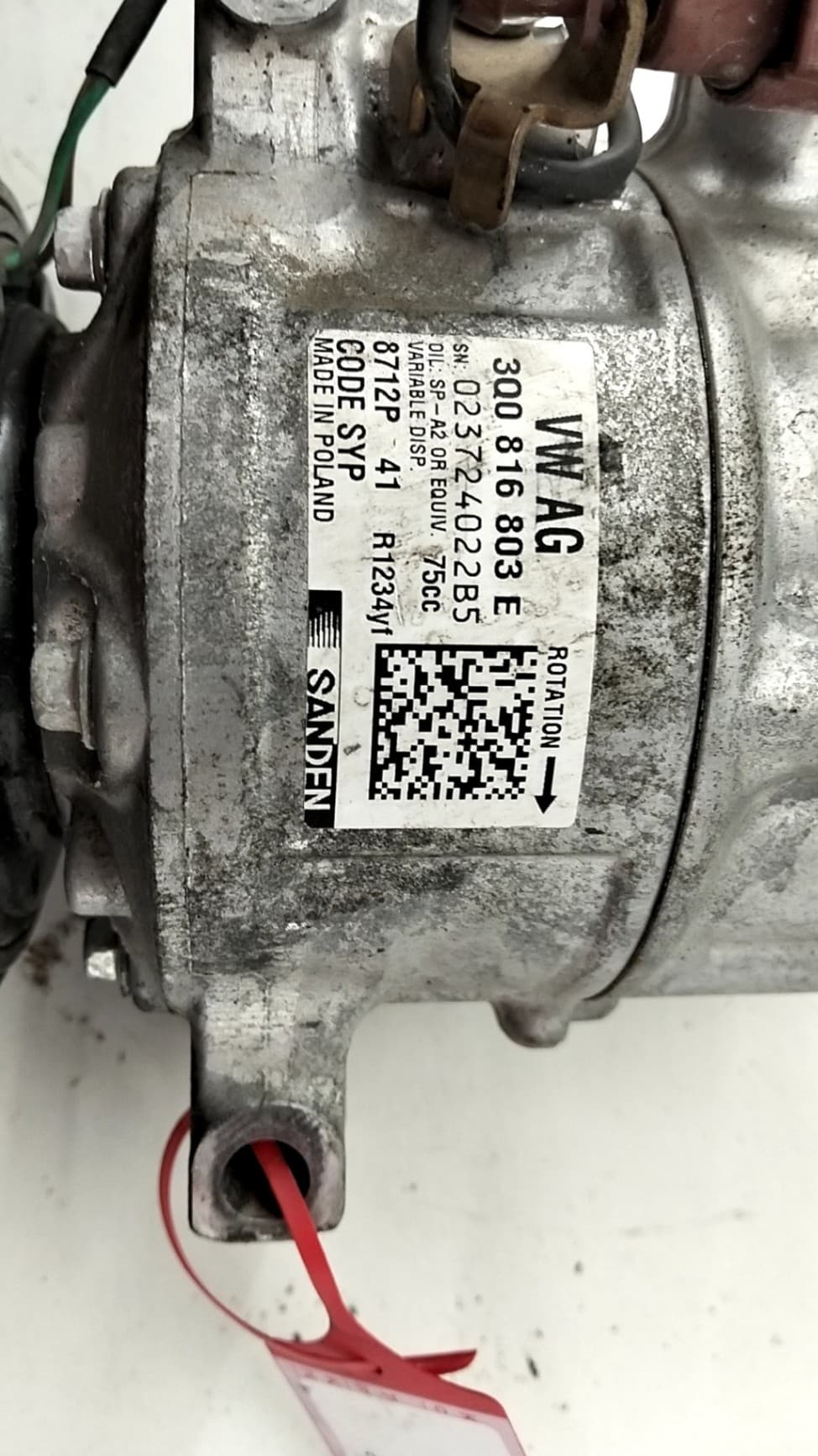 Recambio SKODA KAMIQ (NW4) ref. 3Q0816803D 2