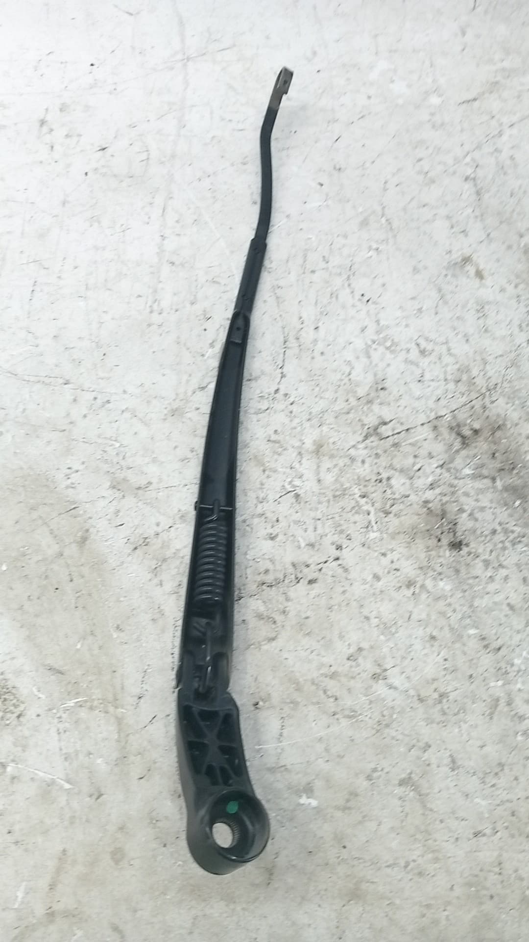 Brazo limpia delantero izquierdo TOYOTA YARIS