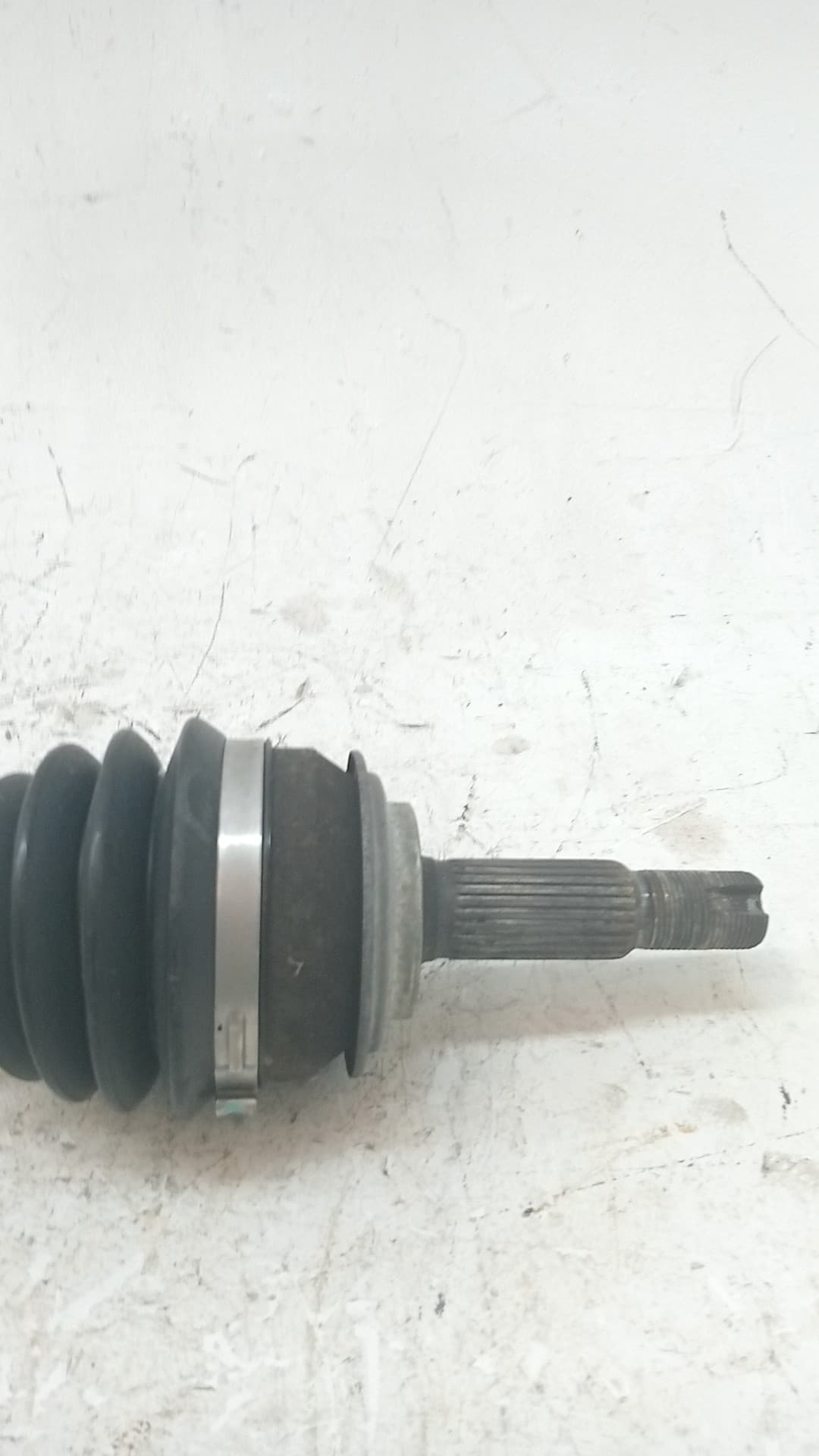 Transmision delantera izquierda TOYOTA YARIS 2