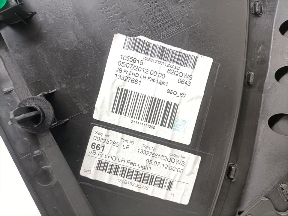 Recambio OPEL INSIGNIA BERLINA ref. 13327661 2