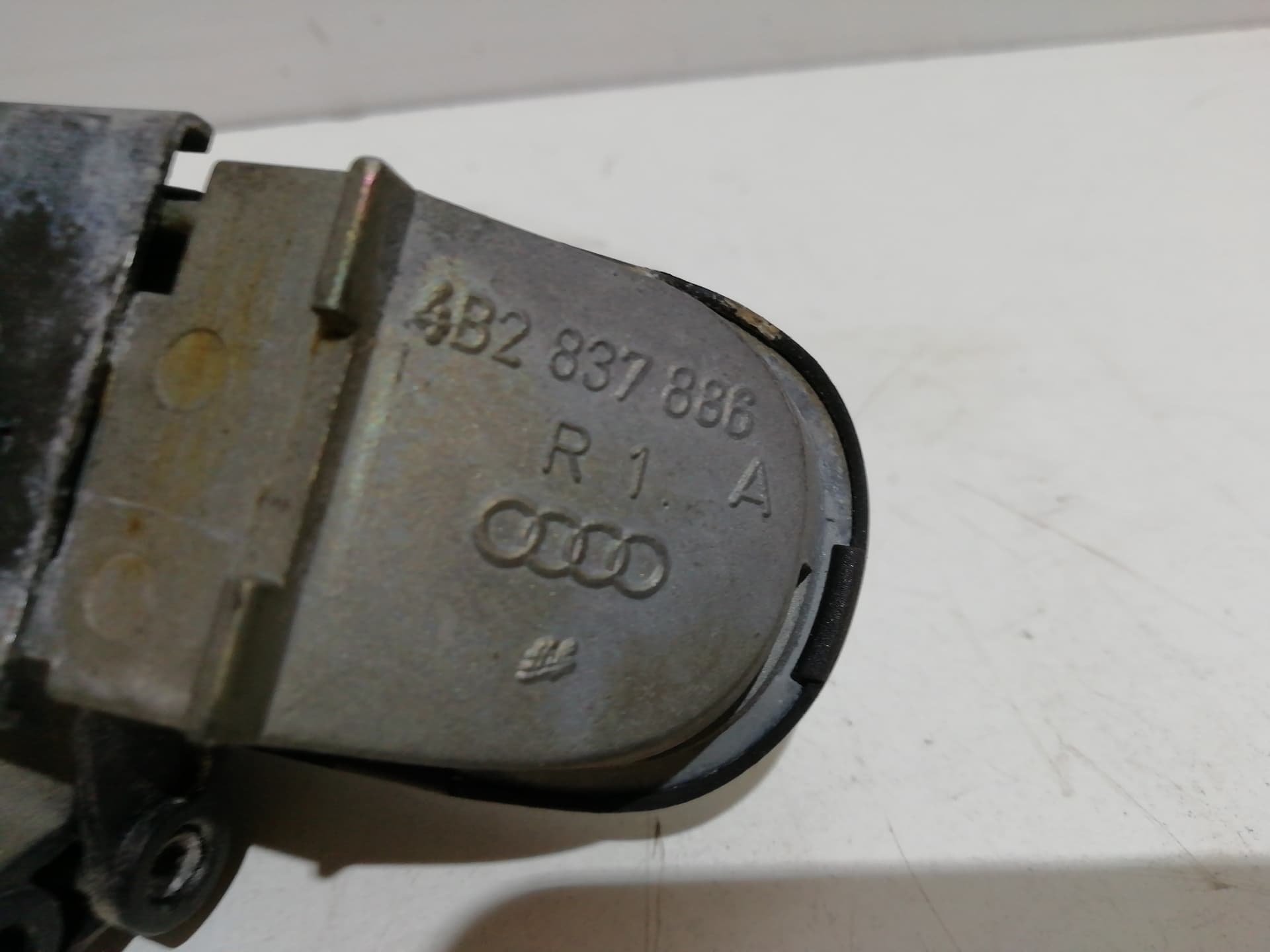 Maneta exterior delantera derecha AUDI A4 BERLINA (B5) 4