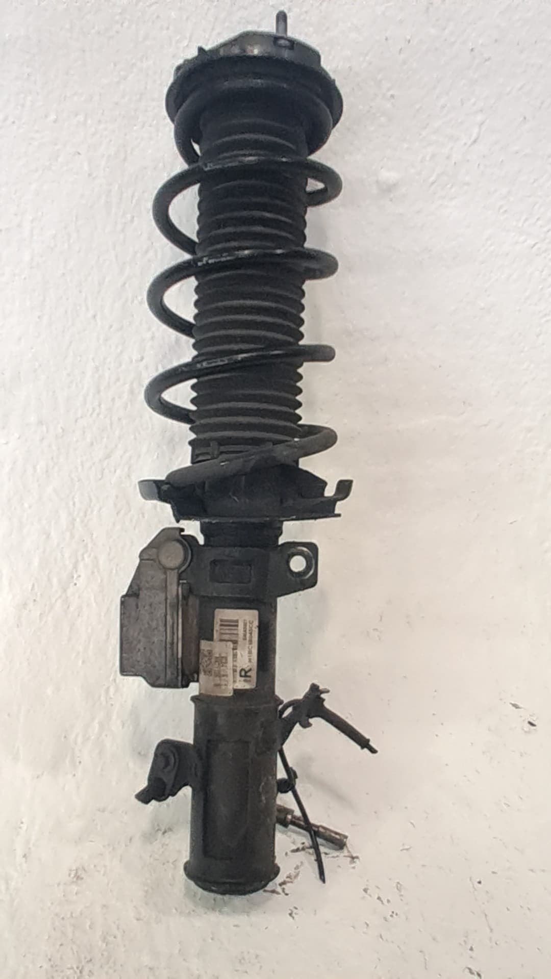 Amortiguador delantero derecho FORD FIESTA 4