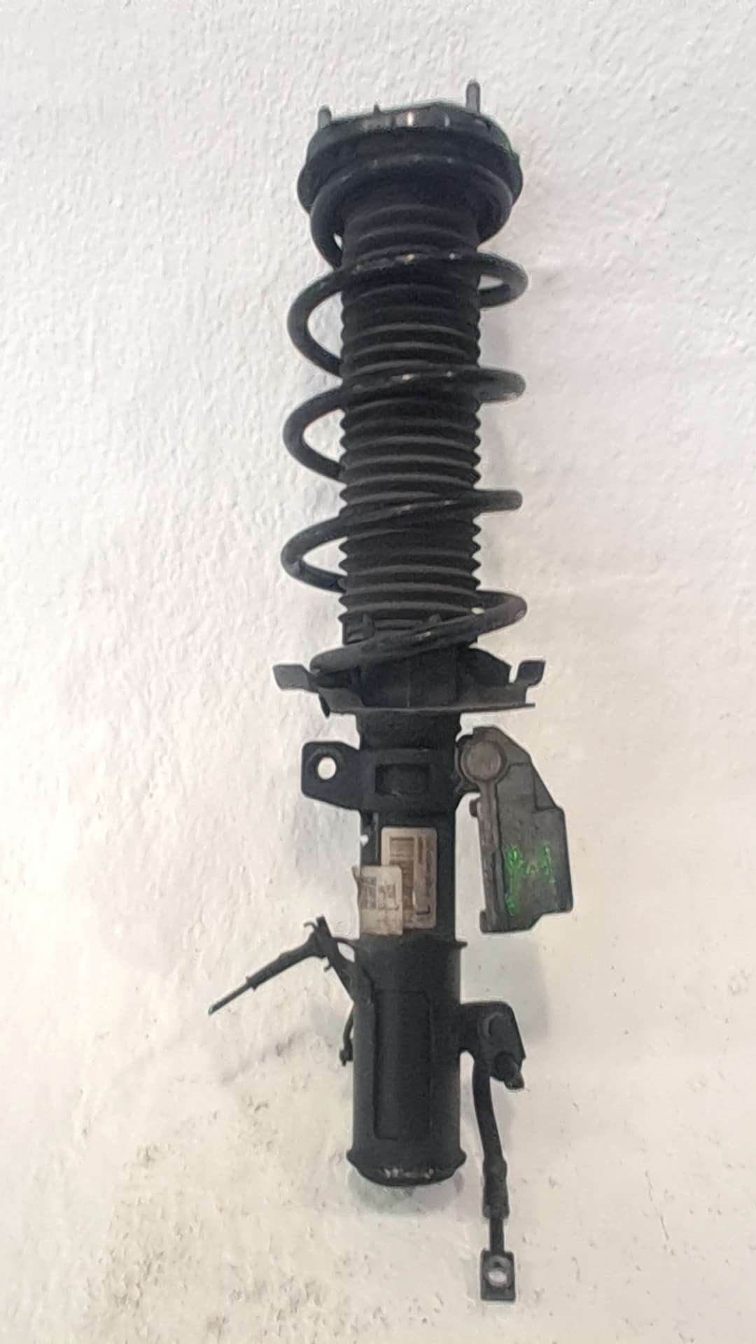 Amortiguador delantero izquierdo FORD FIESTA