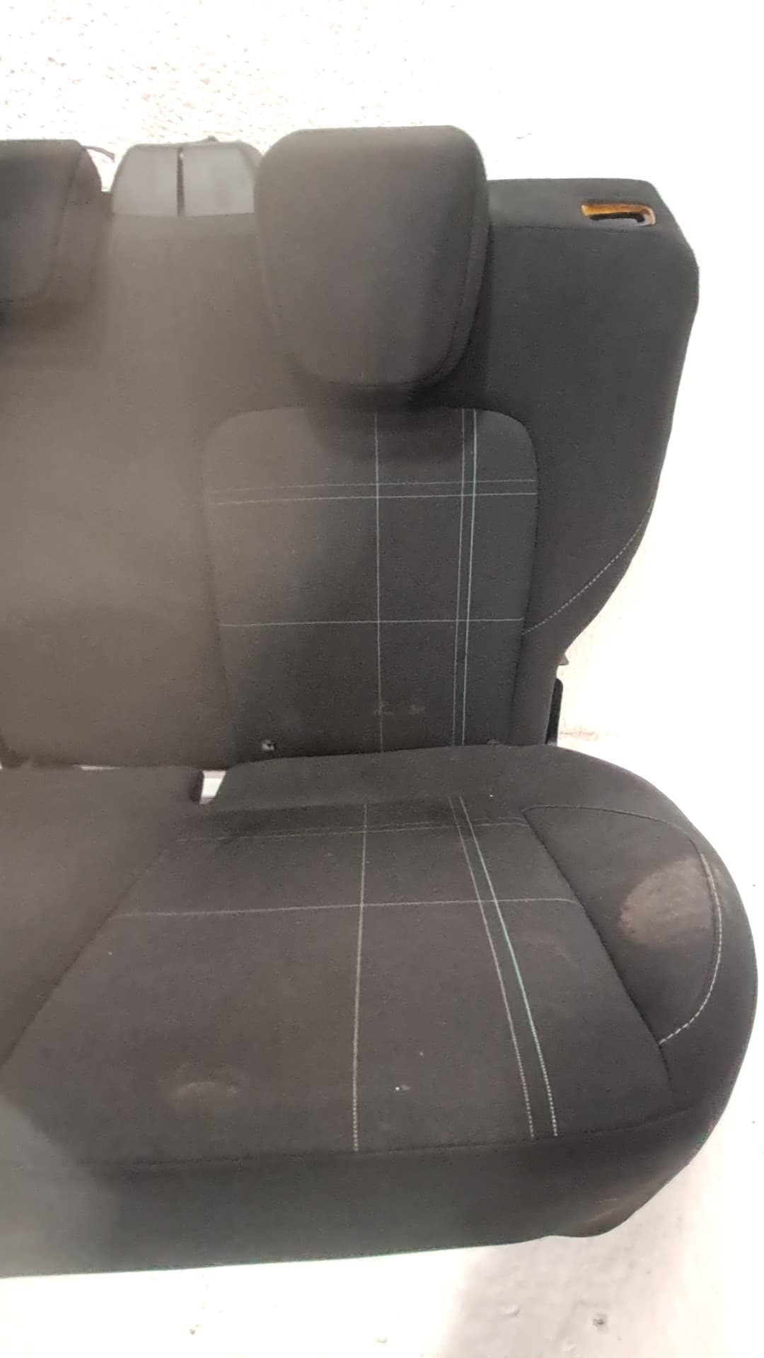 Cerradura asientos traseros FORD FIESTA 4