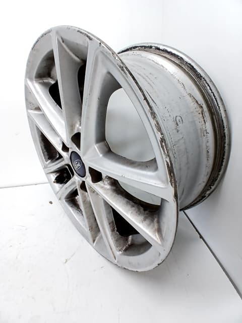Llanta FORD FOCUS III 2