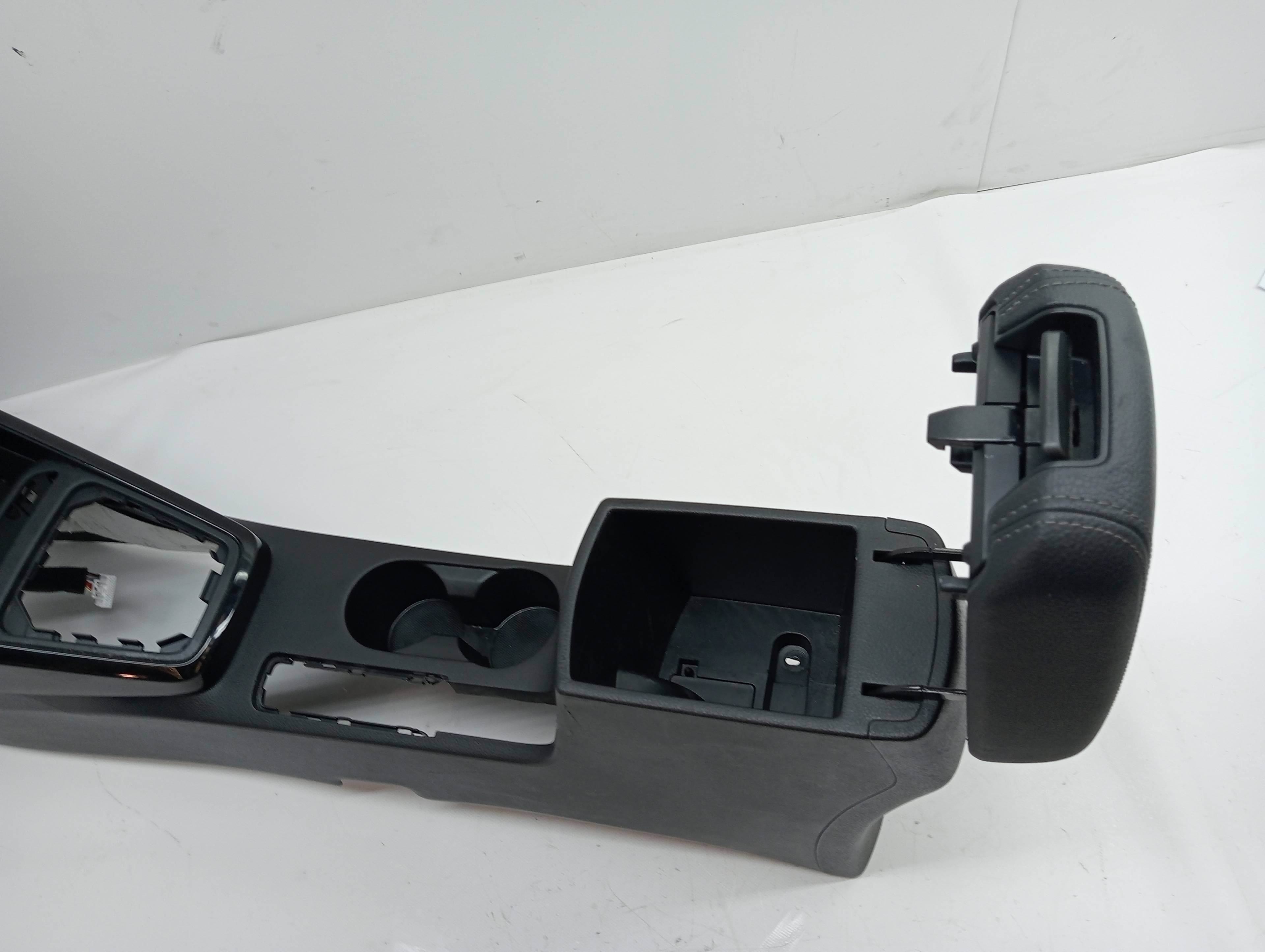 Consola central KIA RIO 3