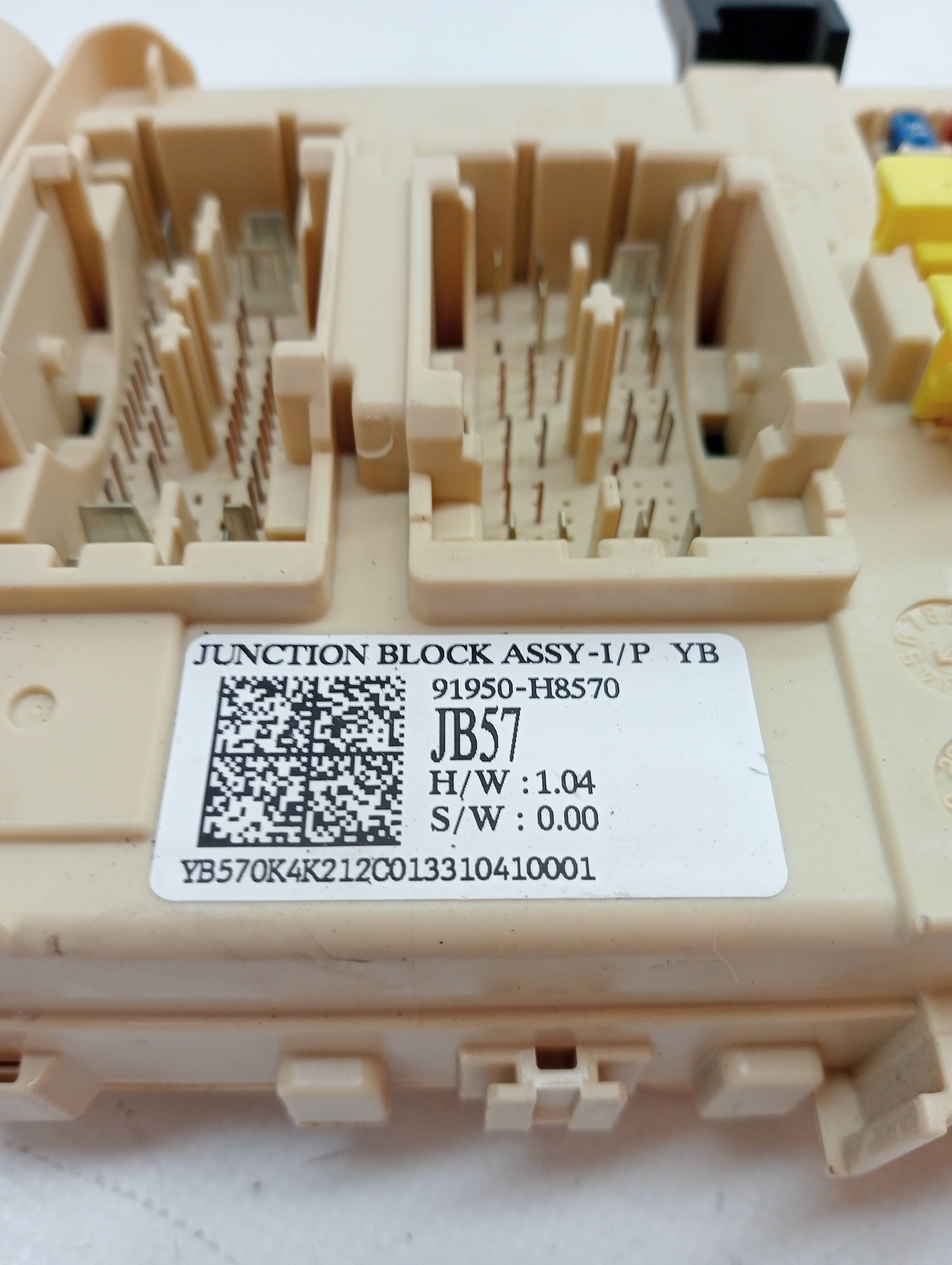 Caja reles / fusibles KIA RIO 3