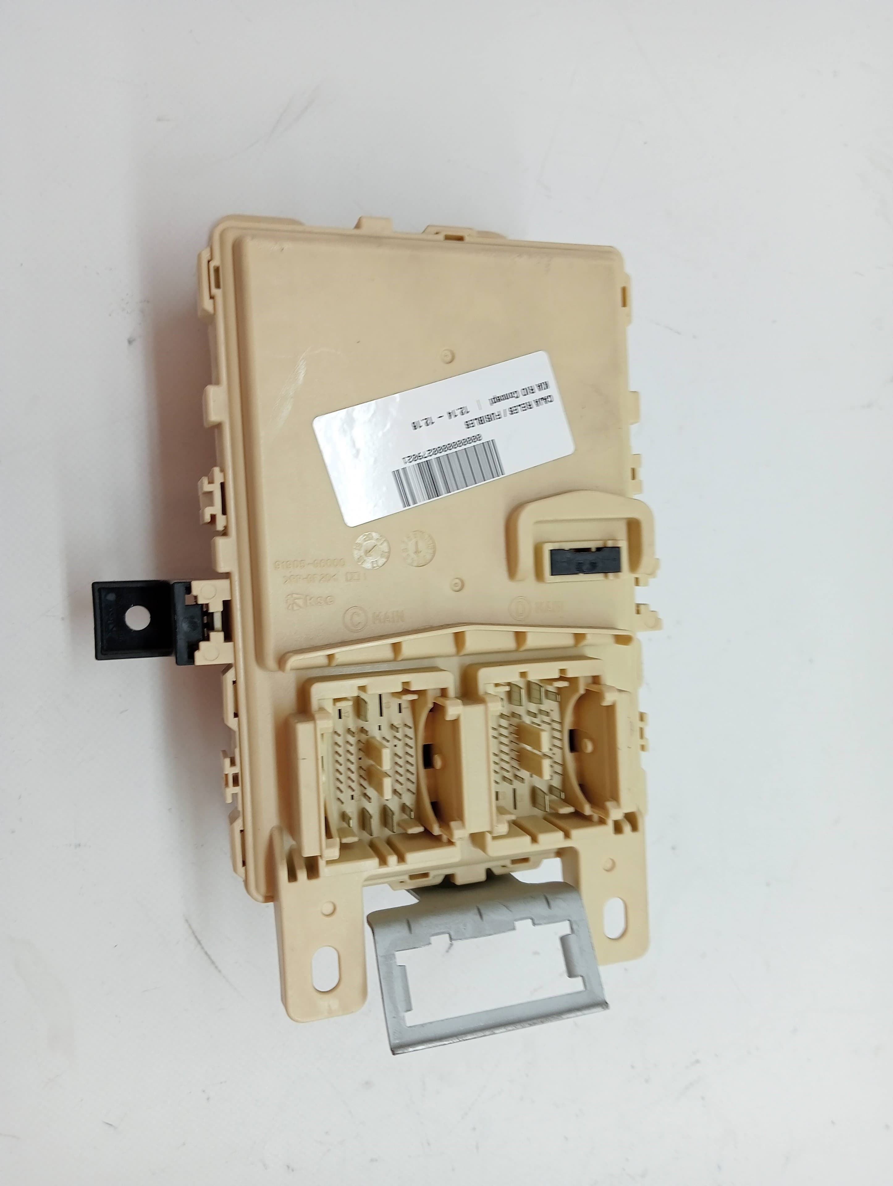 Caja reles / fusibles KIA RIO 2
